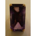 A 15ct gold amethyst set ring