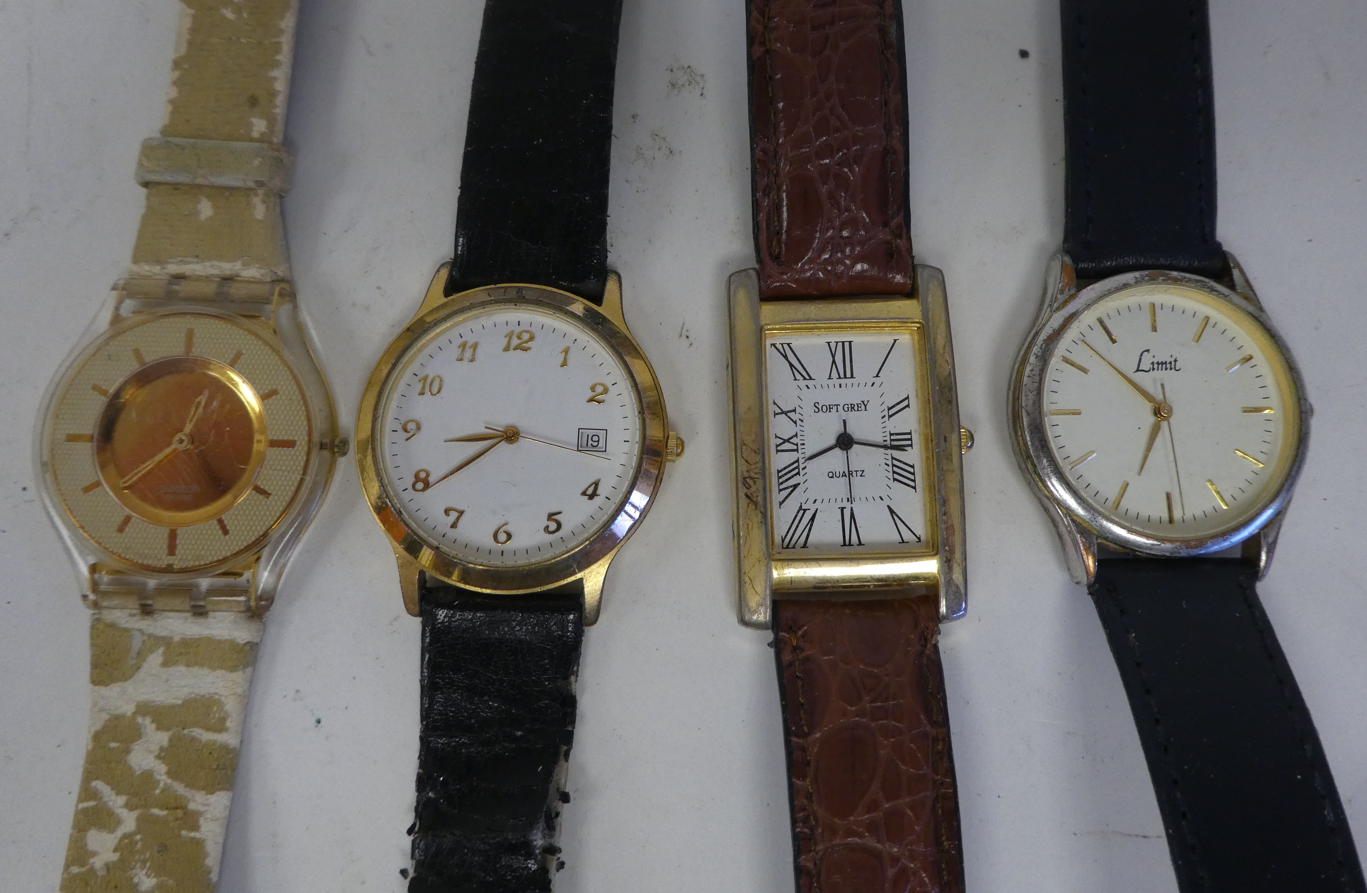 Variously cased and strapped wristwatches - Image 33 of 47