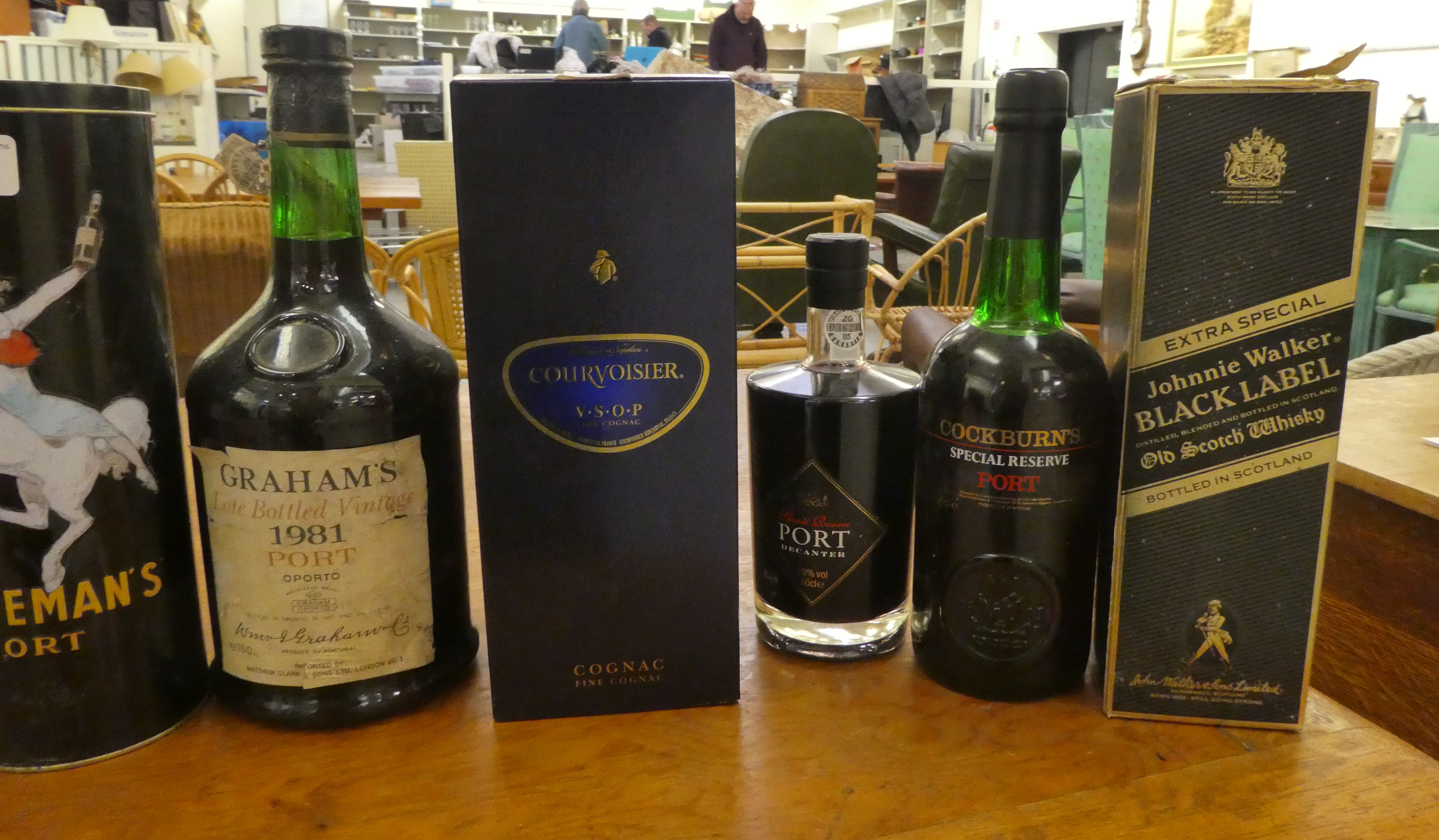 Wines and spirits: to include a bottle of Sandemans Port - Image 3 of 6