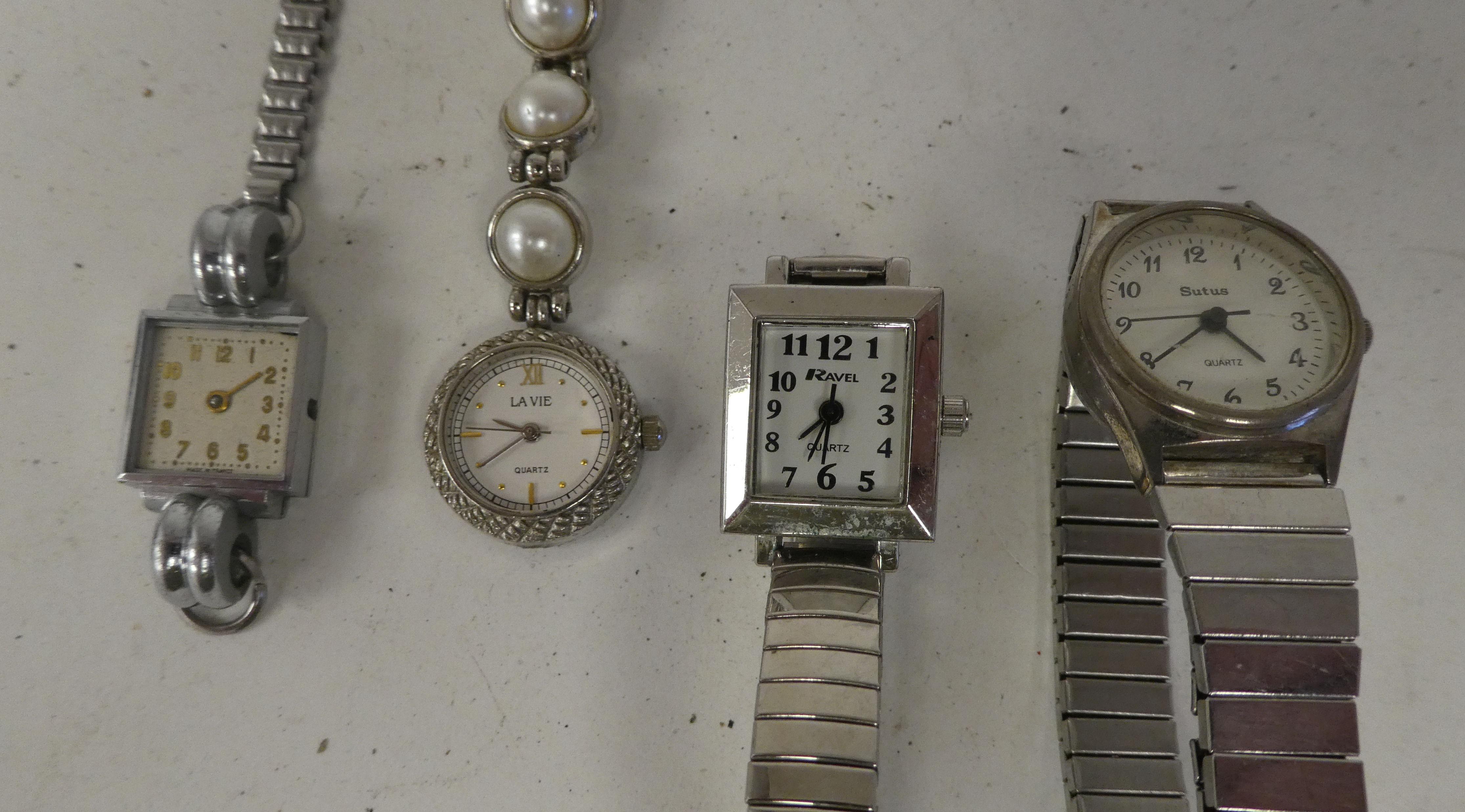 Variously cased and strapped ladies and gents wristwatches - Image 16 of 55