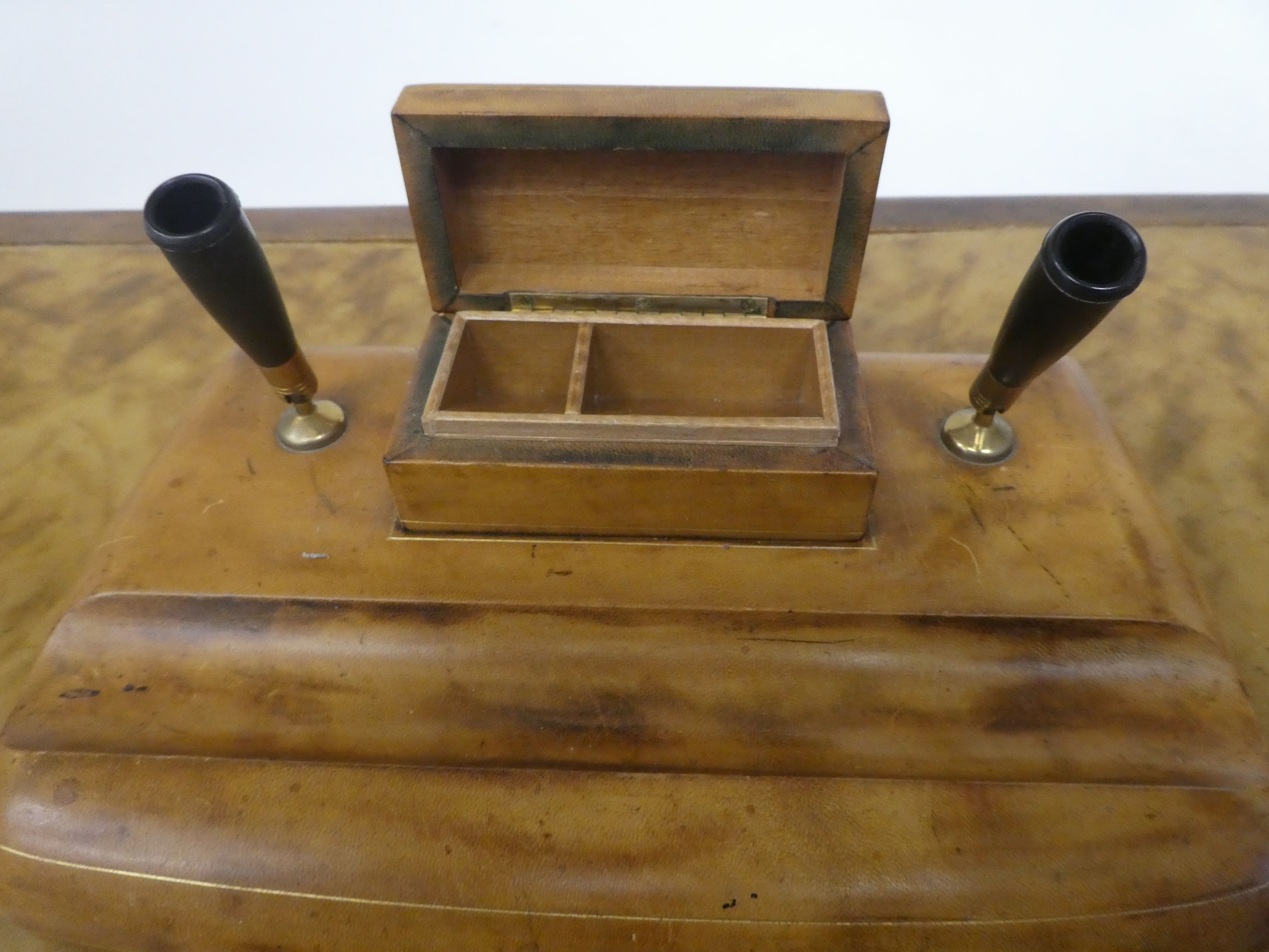 An Italian gilded and burnished mid-brown hide covered desk set, comprising a two-part blotter - Image 7 of 12