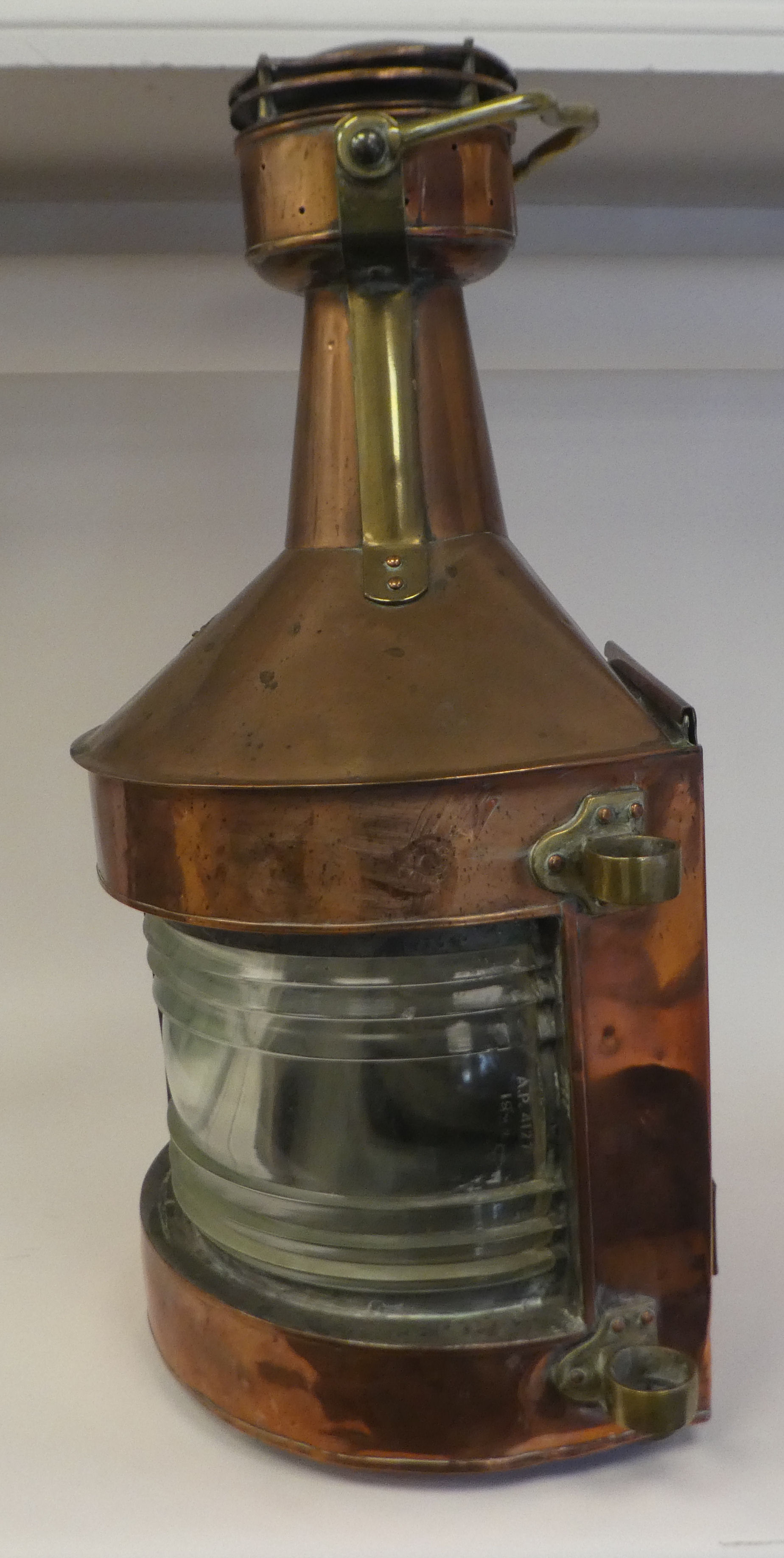 An early 20thC copper and brass cased bulkhead lantern, comprising a covered chimney with a - Image 5 of 9