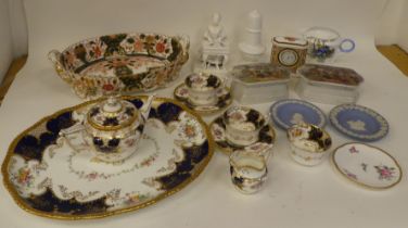 Decorative ceramics: to include a Copeland china oval centre dish, decorated in Masons Ironstone