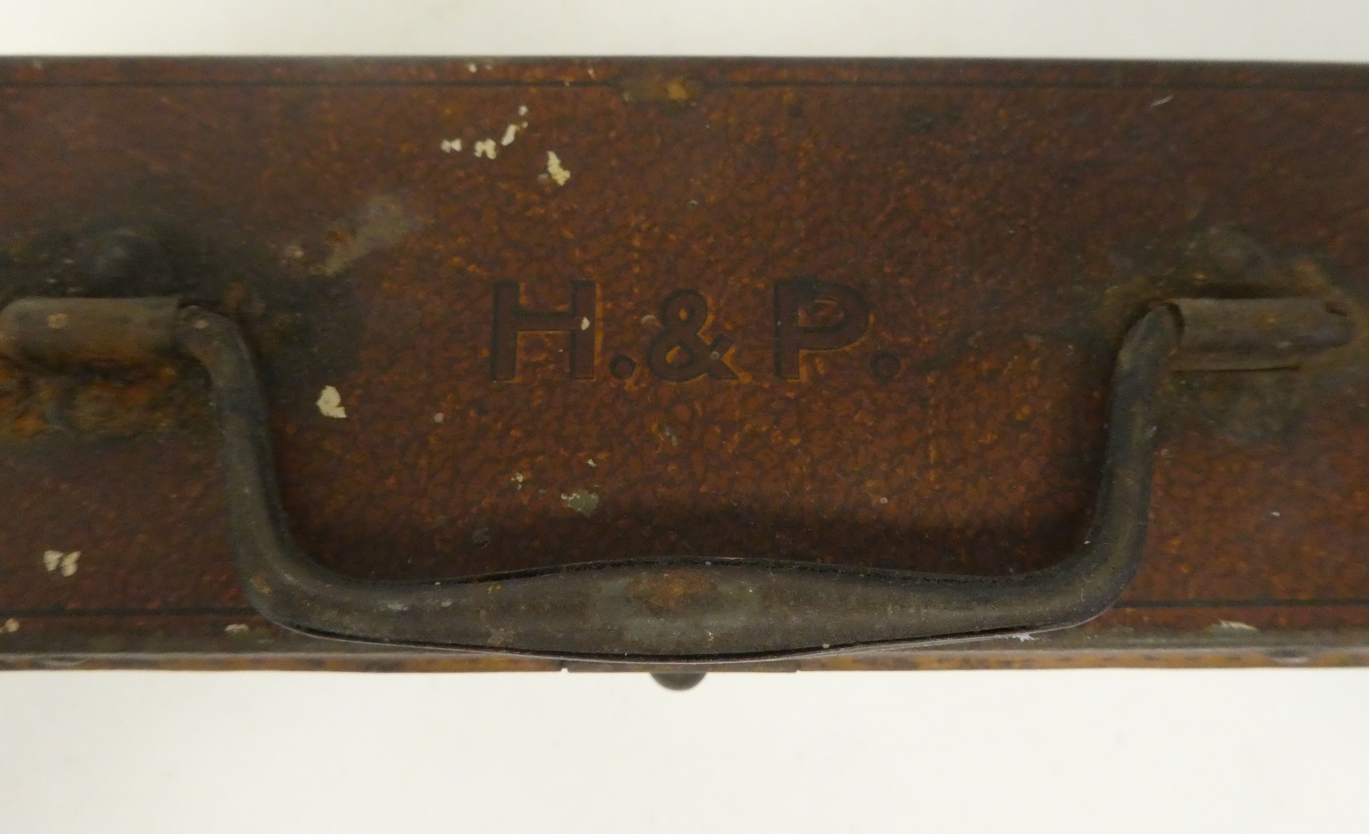 A Vintage Huntley & Palmers printed tinplate biscuit box, fashioned as a trunk with a bail handle - Image 4 of 5