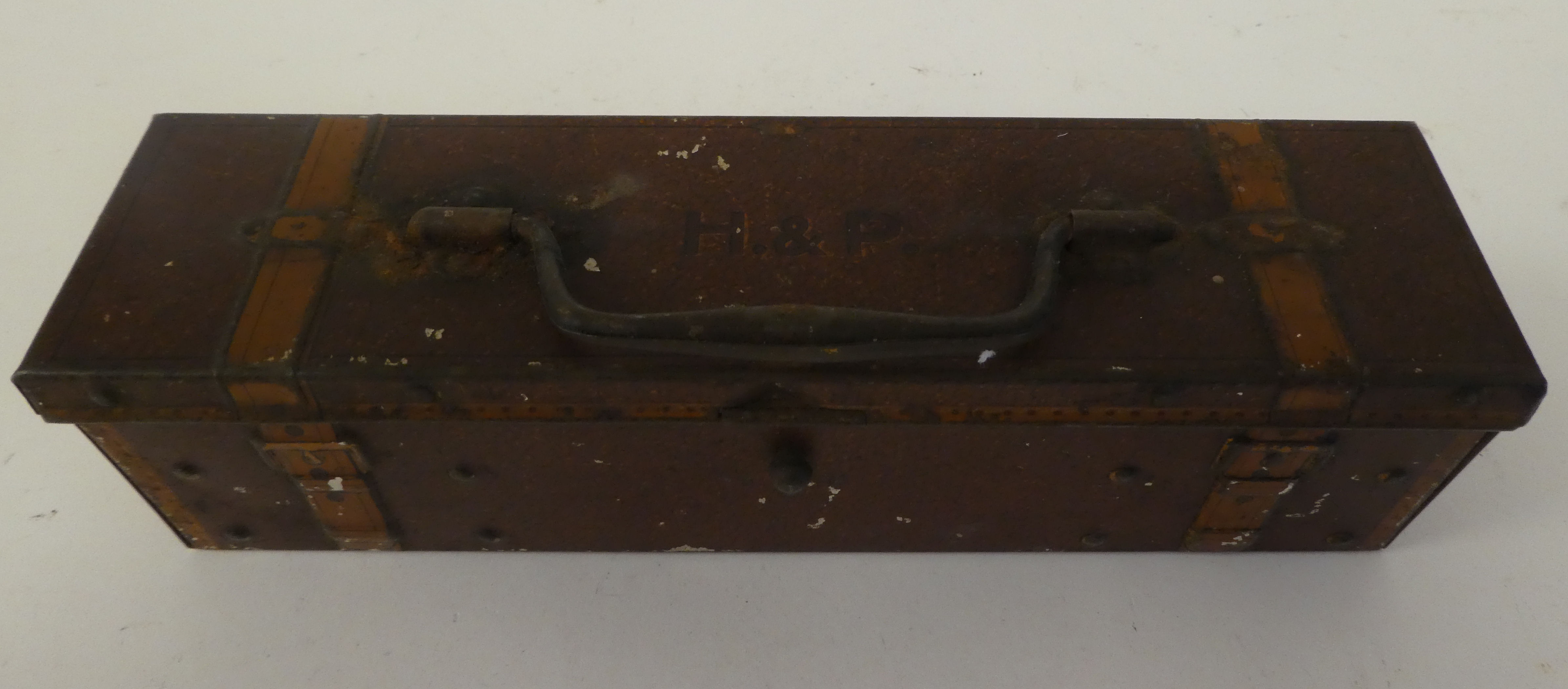 A Vintage Huntley & Palmers printed tinplate biscuit box, fashioned as a trunk with a bail handle - Image 3 of 5