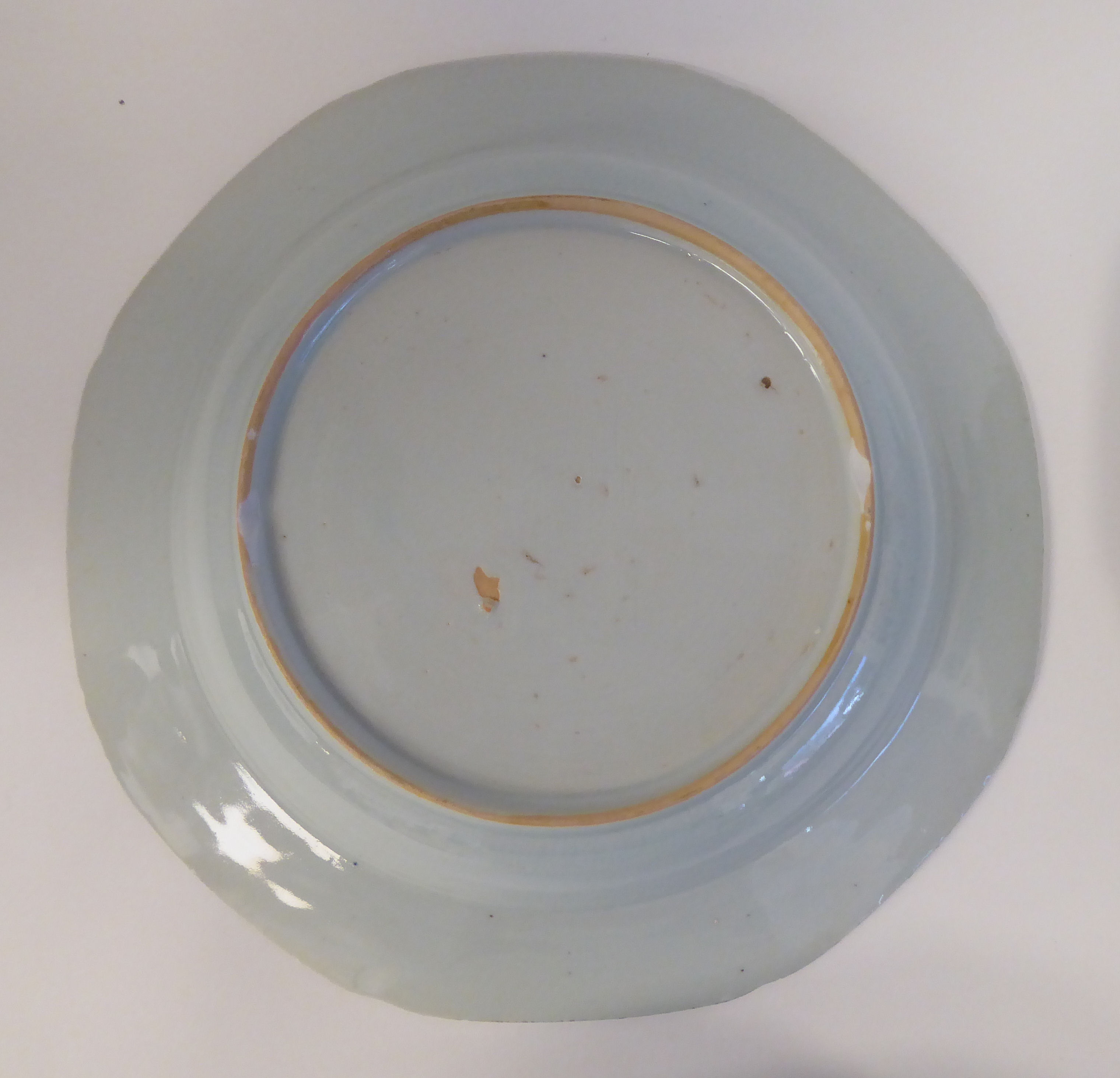 A set of six 18thC Chinese porcelain dishes of octagonal outline, decorated in blue and white with - Image 3 of 16