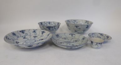 Chinese Tek Sing shipwreck pottery, decorated in blue and white  comprising six pieces  largest bowl