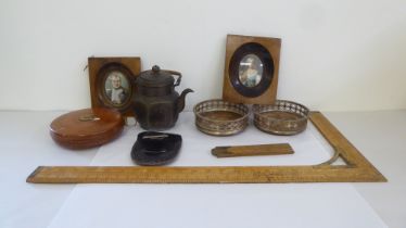 A mixed lot: to include a boxwood and brass mounted setsquare; and a moulded hide cased tape measure