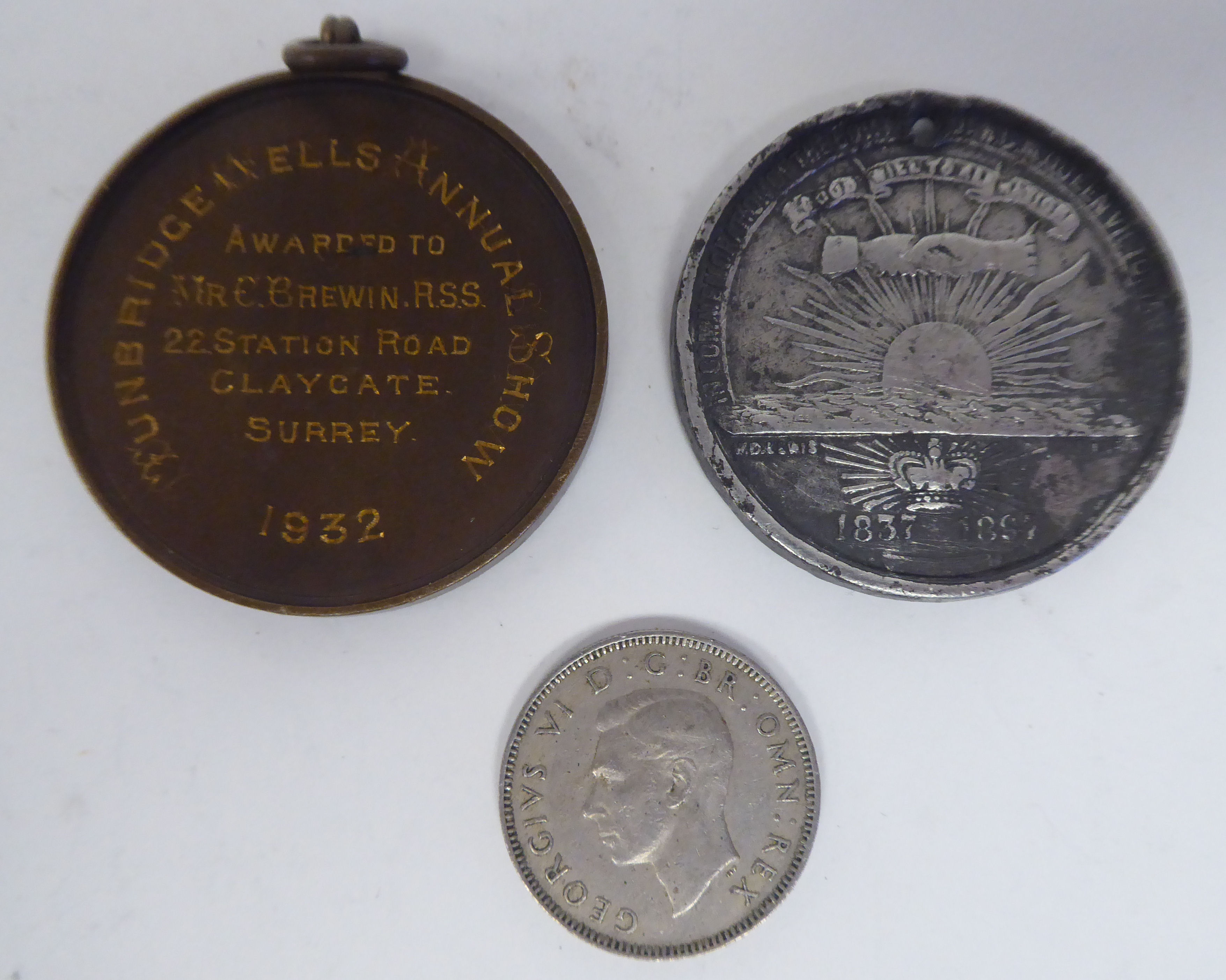 Various medals and medallions: to include a TA Efficient Service medal   (Please Note: this lot is - Image 9 of 15