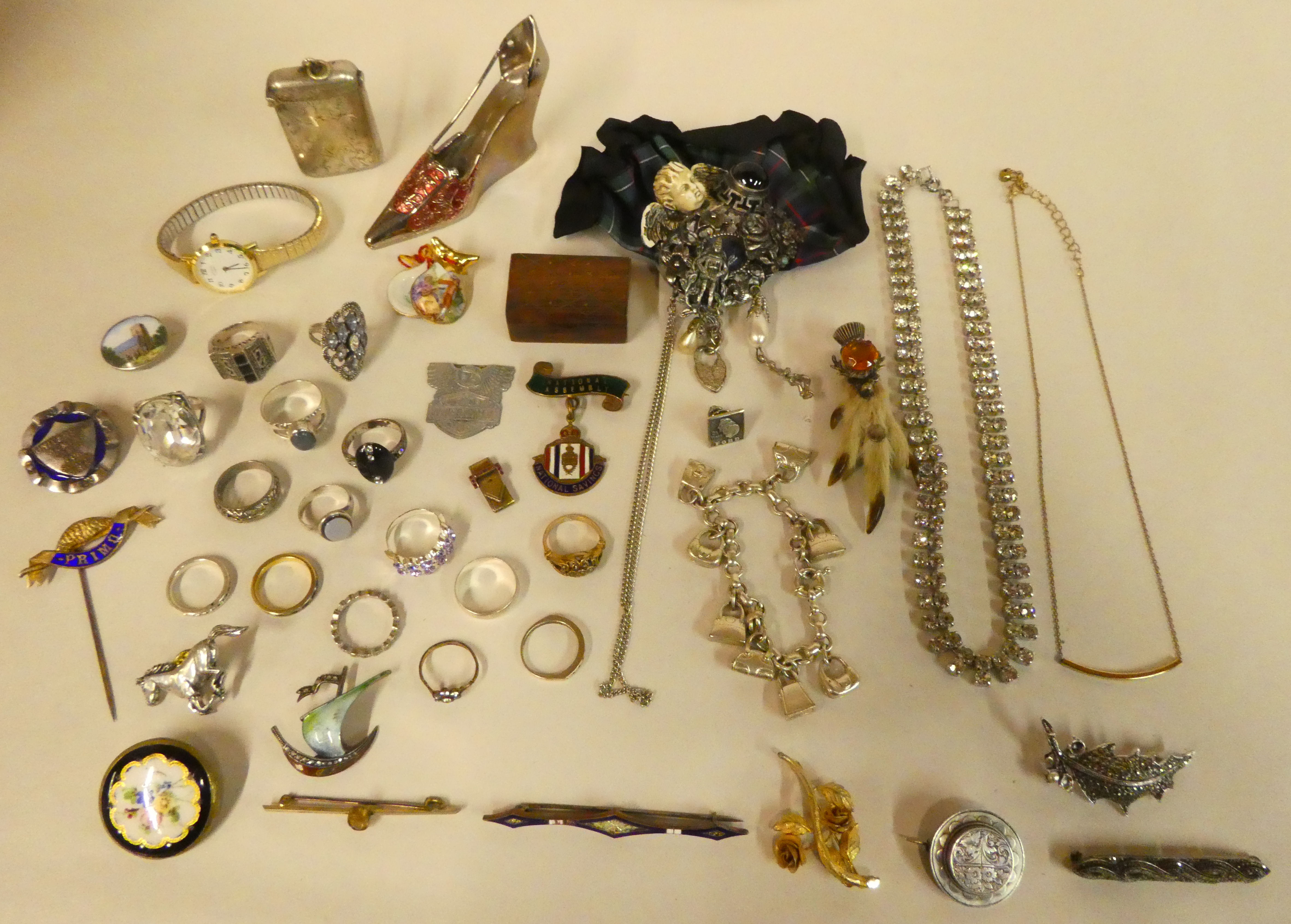 Items of personal ornament: to include brooches and rings - Image 3 of 7