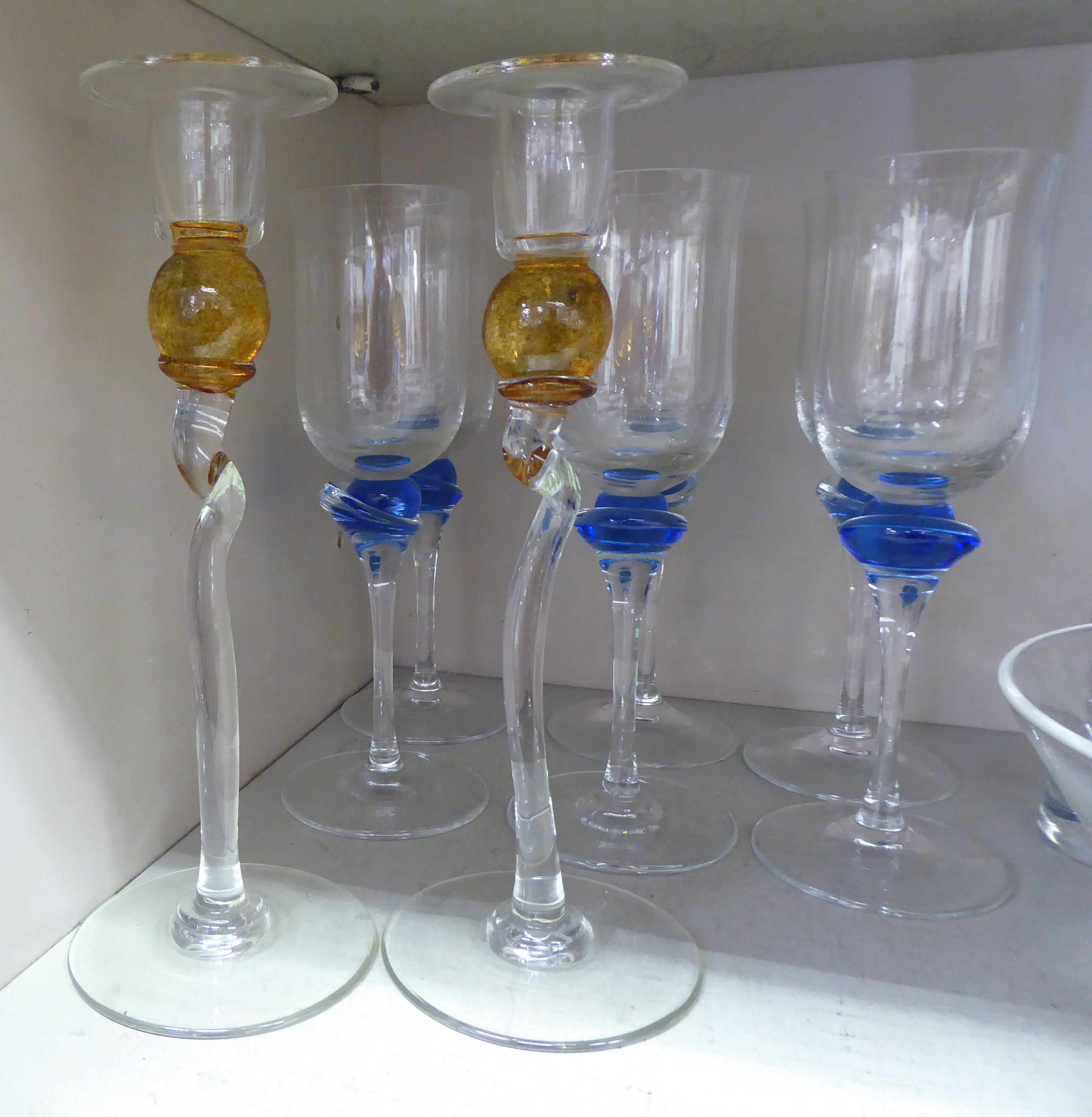 Coloured and clear glassware: to include two bulbous cut glass decanters with stoppers; and a set of - Image 3 of 8