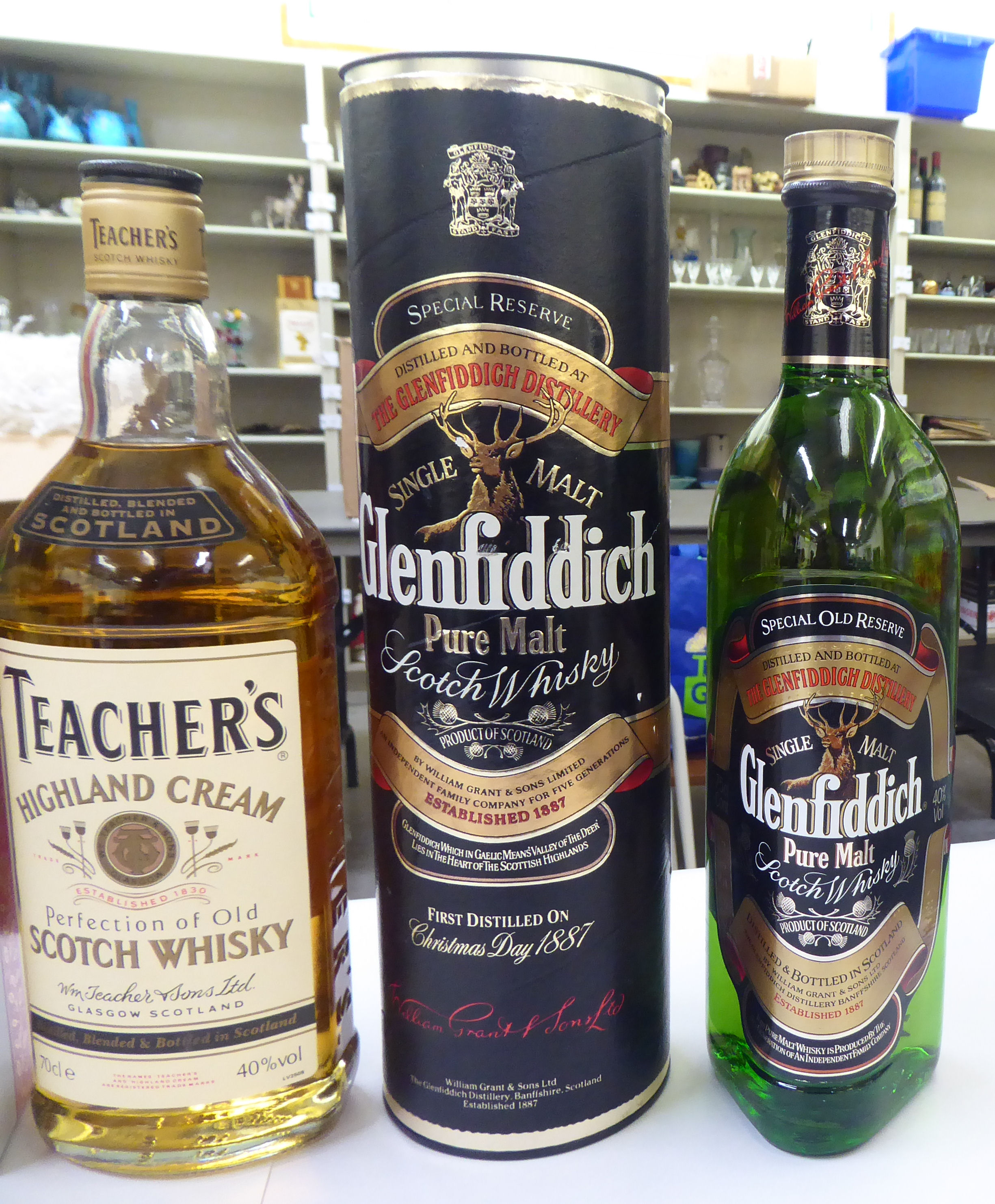 Alcoholic beverages: to include a bottle of Bells, Glenfiddich and Teachers Whisky - Image 3 of 5