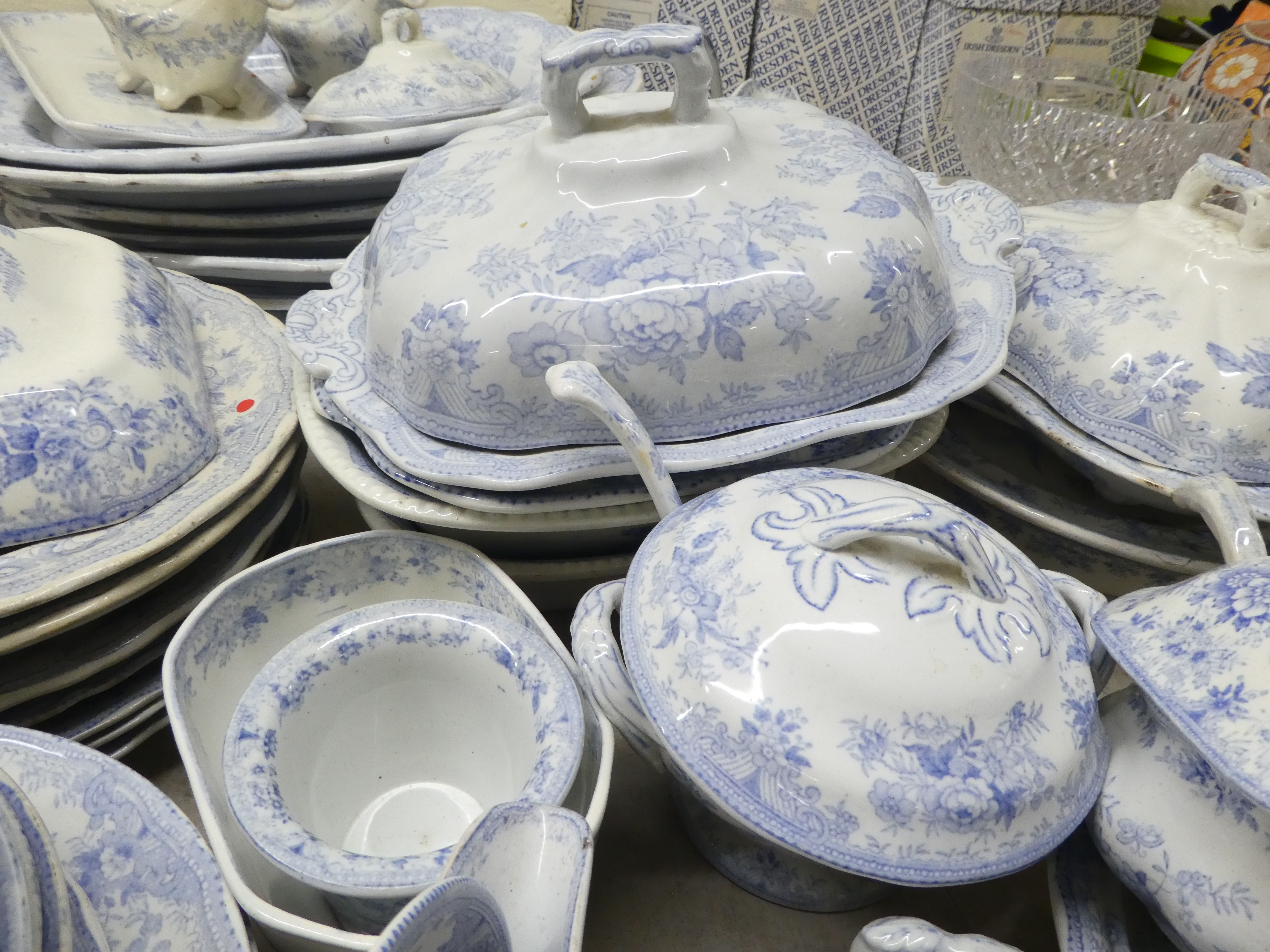Mainly 19thC china tableware, decorated in blue and white print with pheasants, birds and other - Bild 5 aus 8