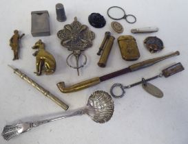 A mixed lot: to include an Art Nouveau cloisonné brooch, in a yellow metal mount