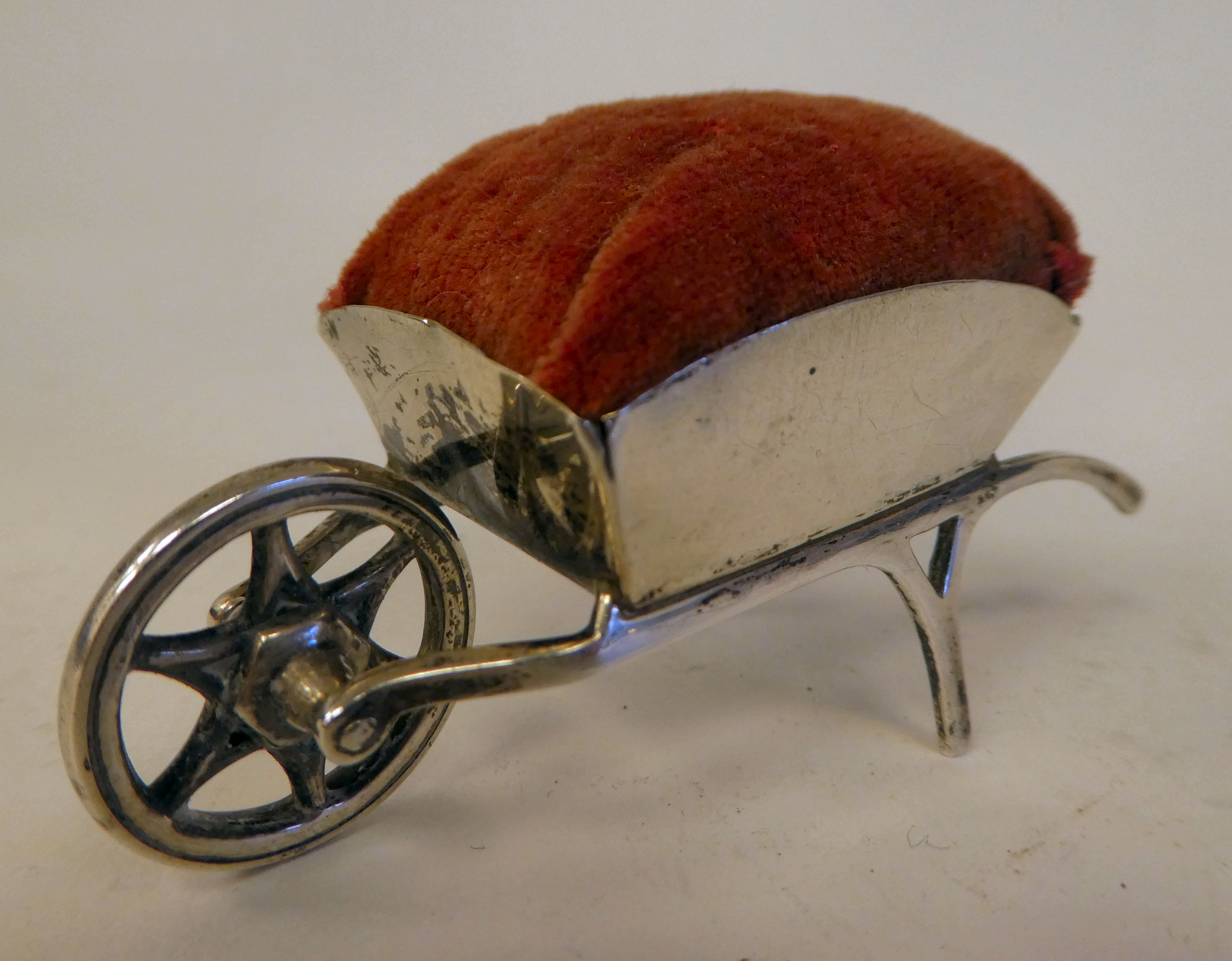 A silver novelty pin cushion, fashioned as a wheelbarrow  Adie & Lovekin  Birmingham 1912 - Image 2 of 3