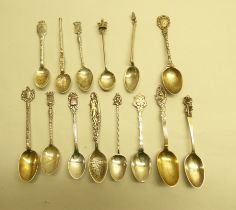 Silver collectables: to include decorated teaspoons  mixed marks