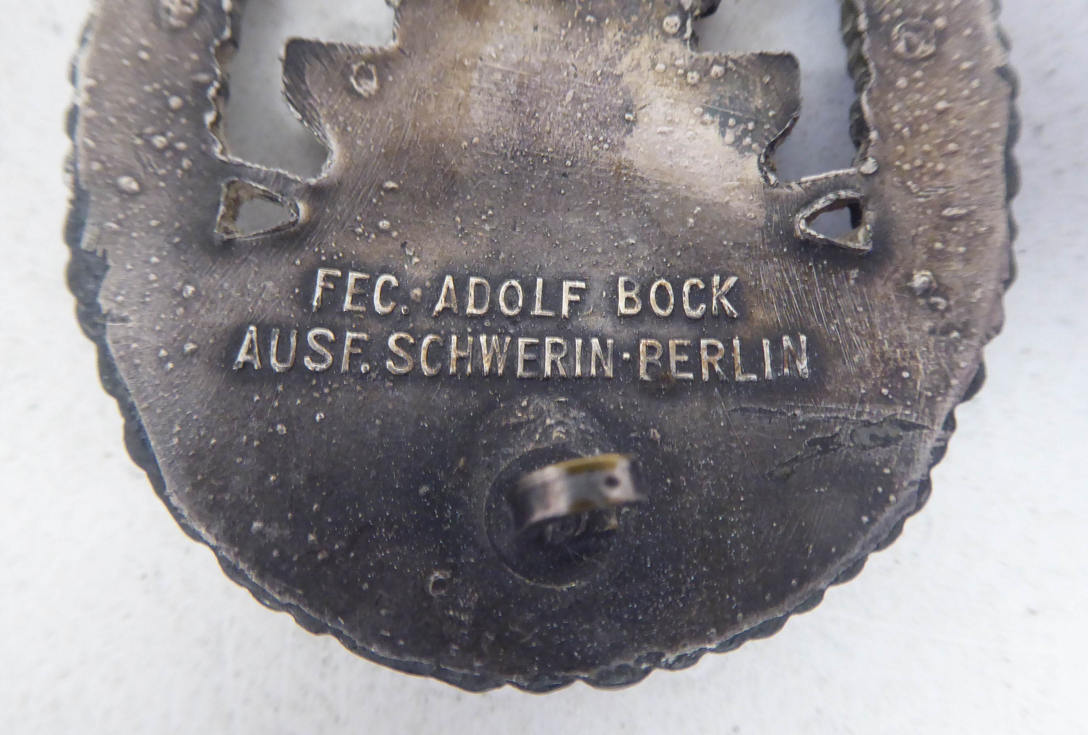 A German Kriegsmarine breast badge, by Schwerin of Berlin; and a Luftwaft Ack Ack breast badge ( - Image 3 of 3