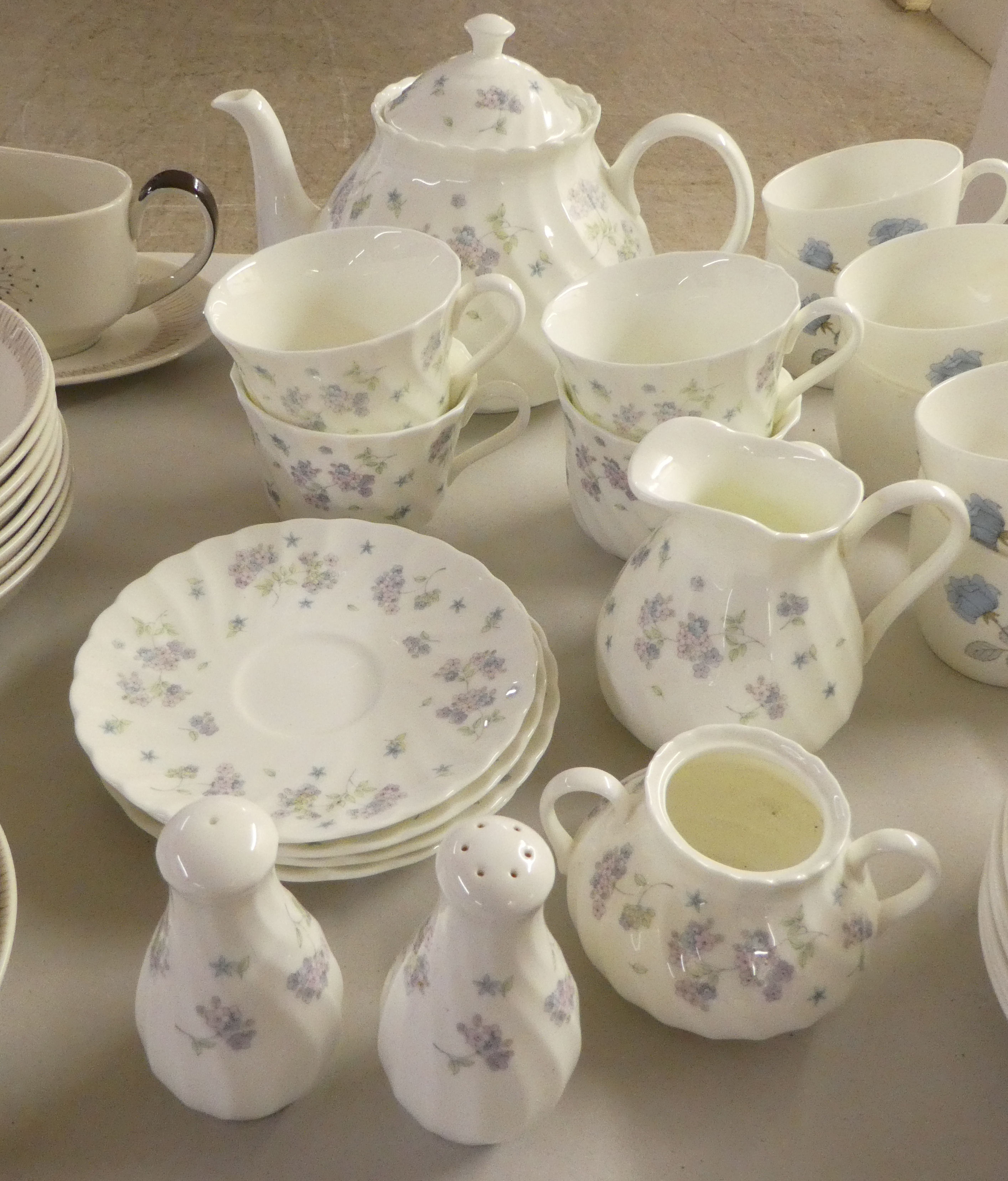 China tableware: to include Wedgwood April Flowers pattern teaware - Image 7 of 10