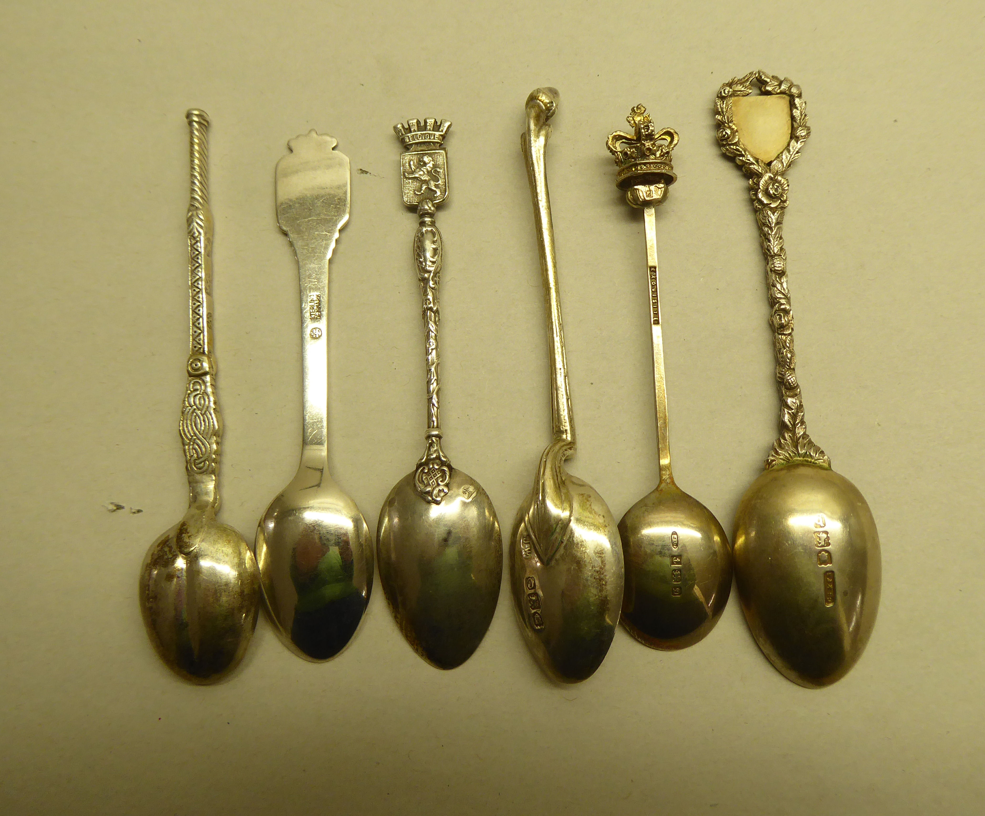 Silver collectables: to include decorated teaspoons  mixed marks - Image 5 of 5