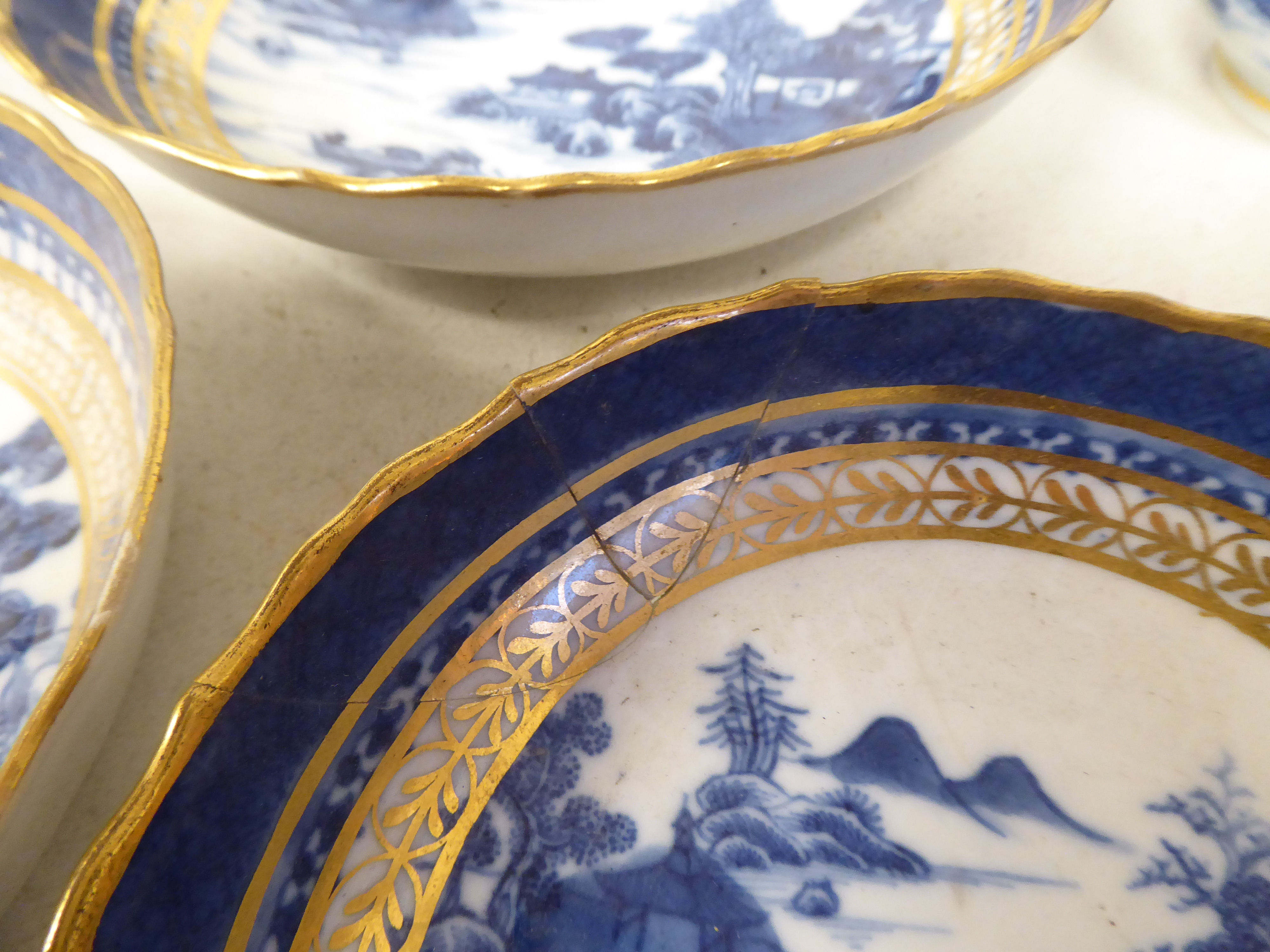 Late 18thC porcelain teaware, decorated in blue, white and gilding with Chinese seascapes, small - Image 3 of 4