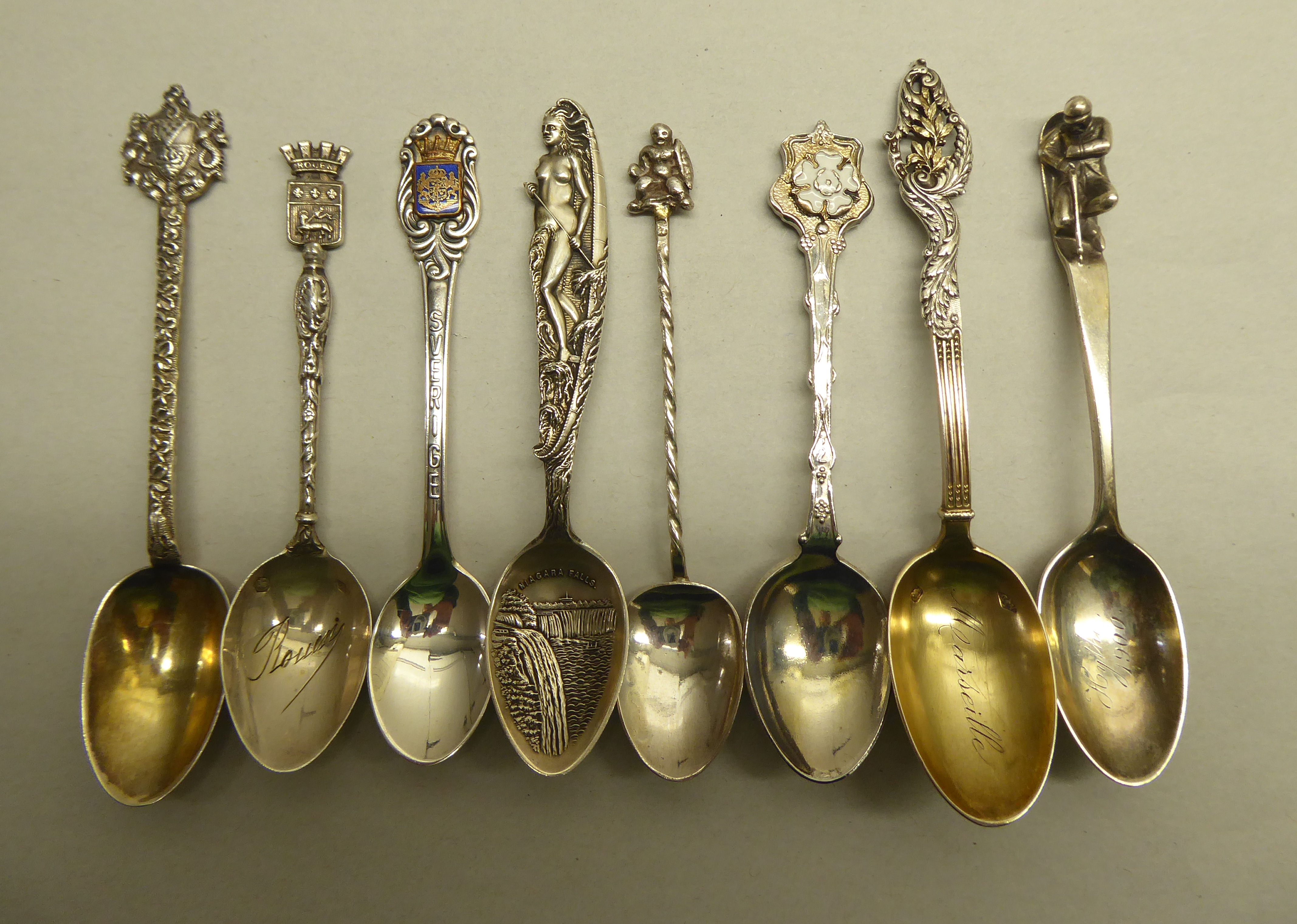 Silver collectables: to include decorated teaspoons  mixed marks - Image 2 of 5