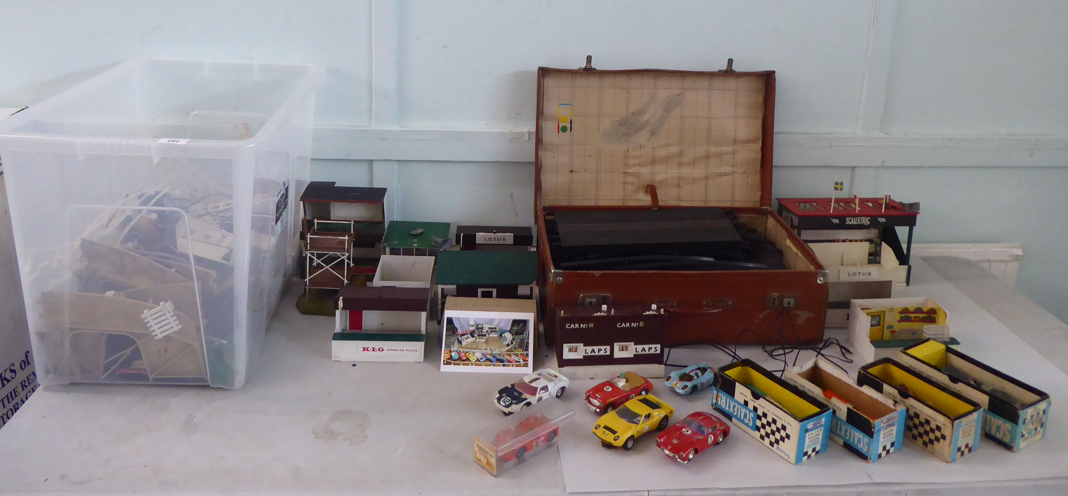 Scalextric accessories: to include a Ferrari GT 250; a C4 Racing car; a Porsche 917, C17 Racing car;