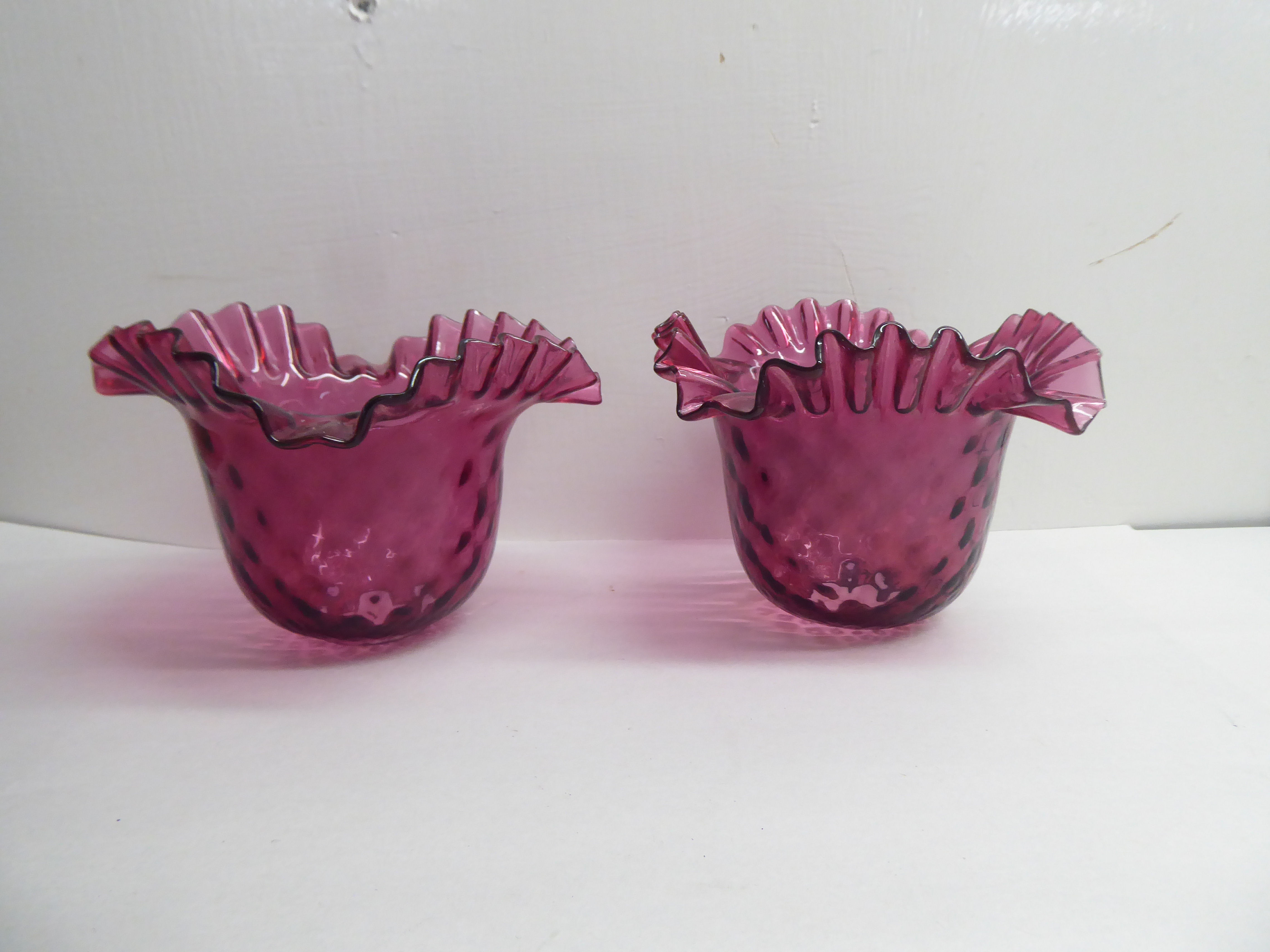 A mixed lot: to include mainly decorative ceramics and glassware, featuring a cranberry coloured - Image 3 of 7
