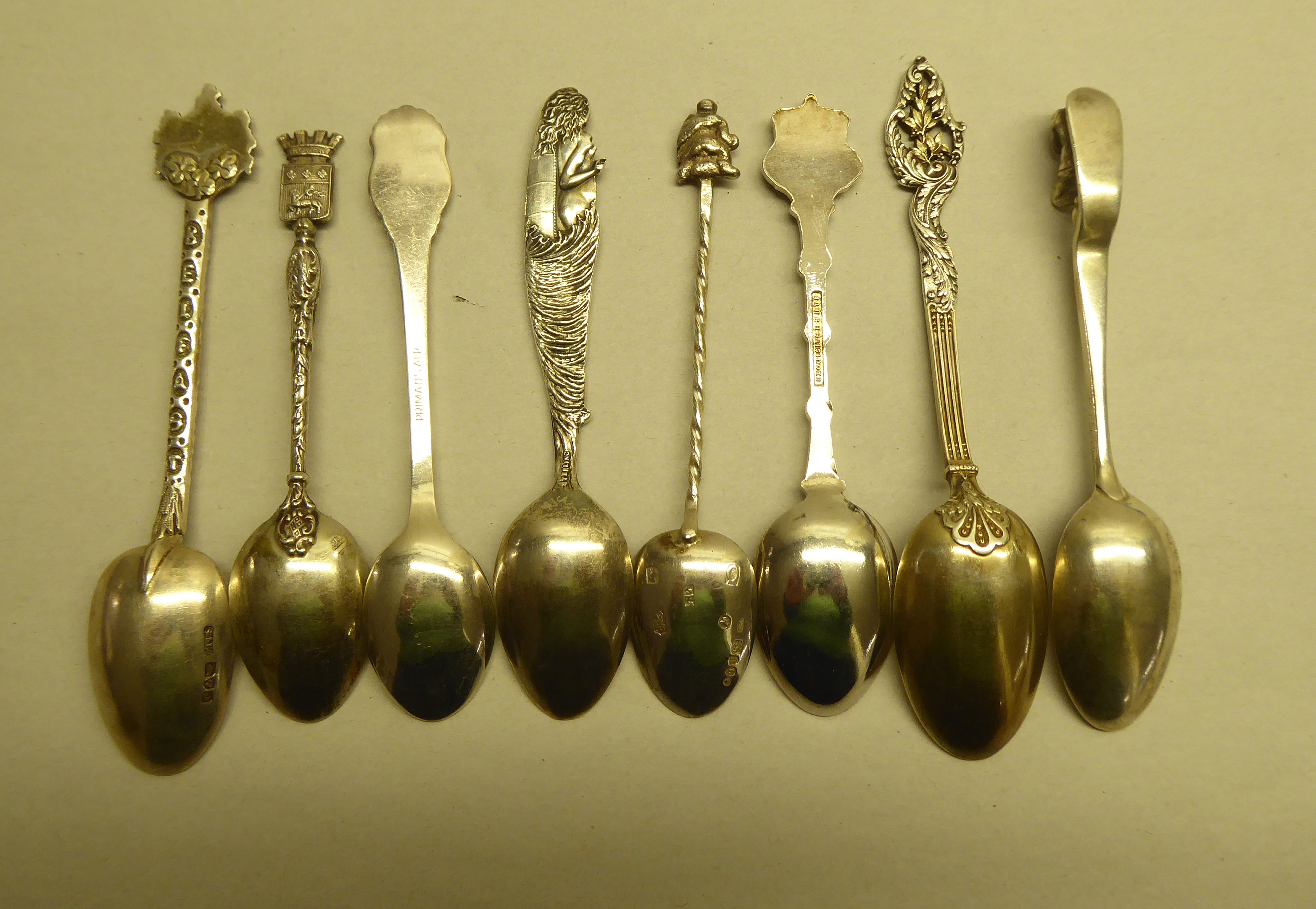 Silver collectables: to include decorated teaspoons  mixed marks - Image 3 of 5