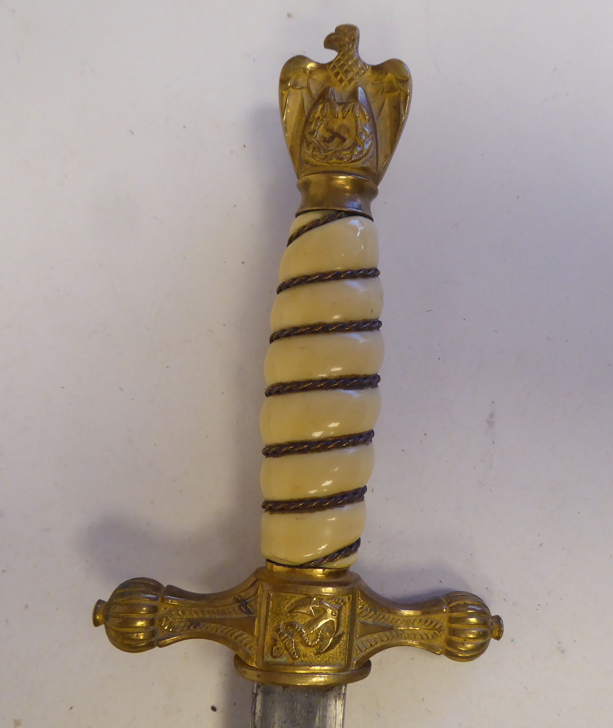 A German Third Reich period Naval officer's dress dagger with an eagle pommel, over the wire bound - Image 2 of 8