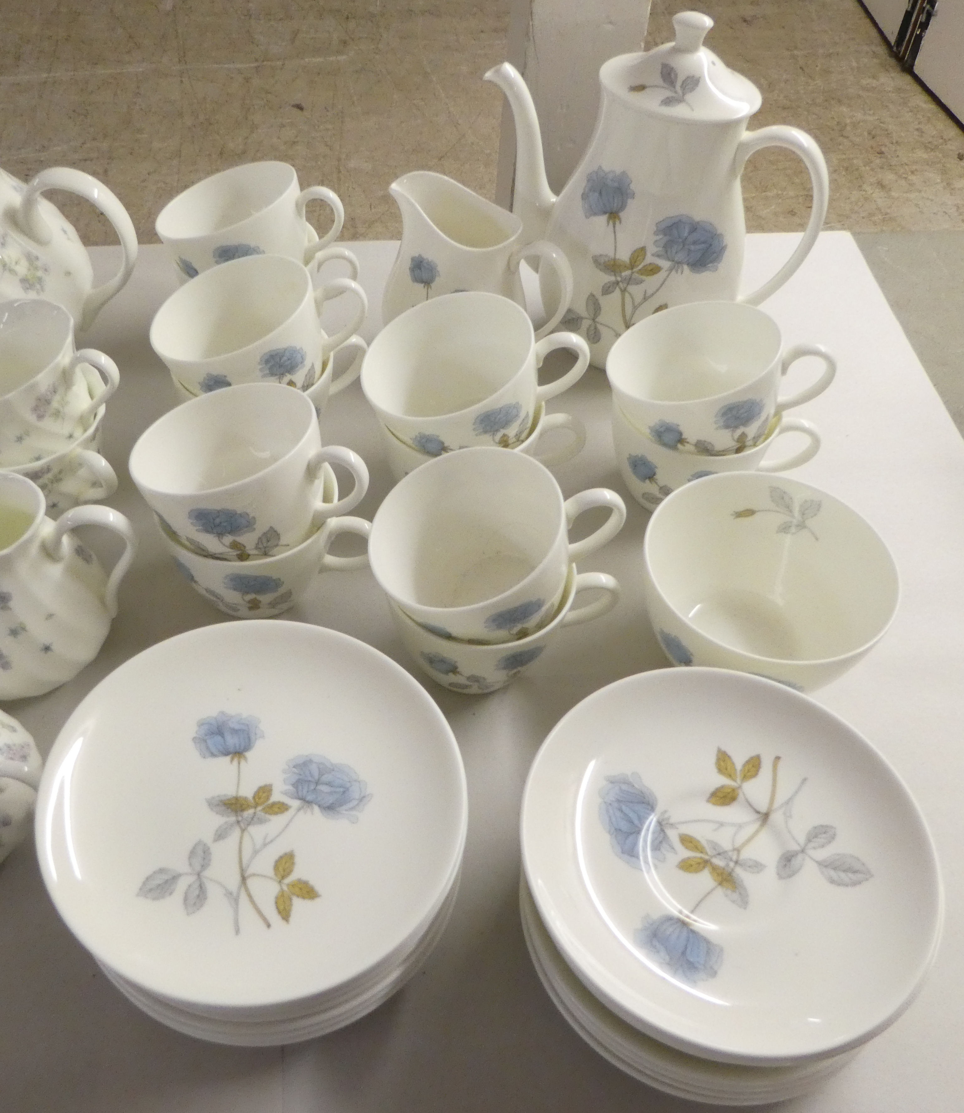 China tableware: to include Wedgwood April Flowers pattern teaware - Image 9 of 10