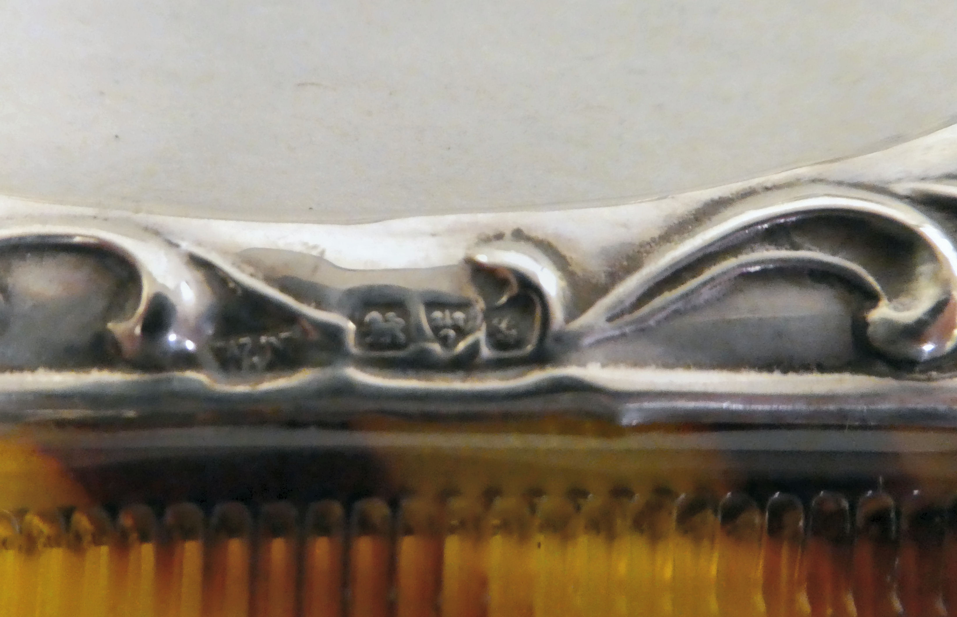 Silver collectables: to include an Art Nouveau silver crumb brush  London 1900 - Image 5 of 17