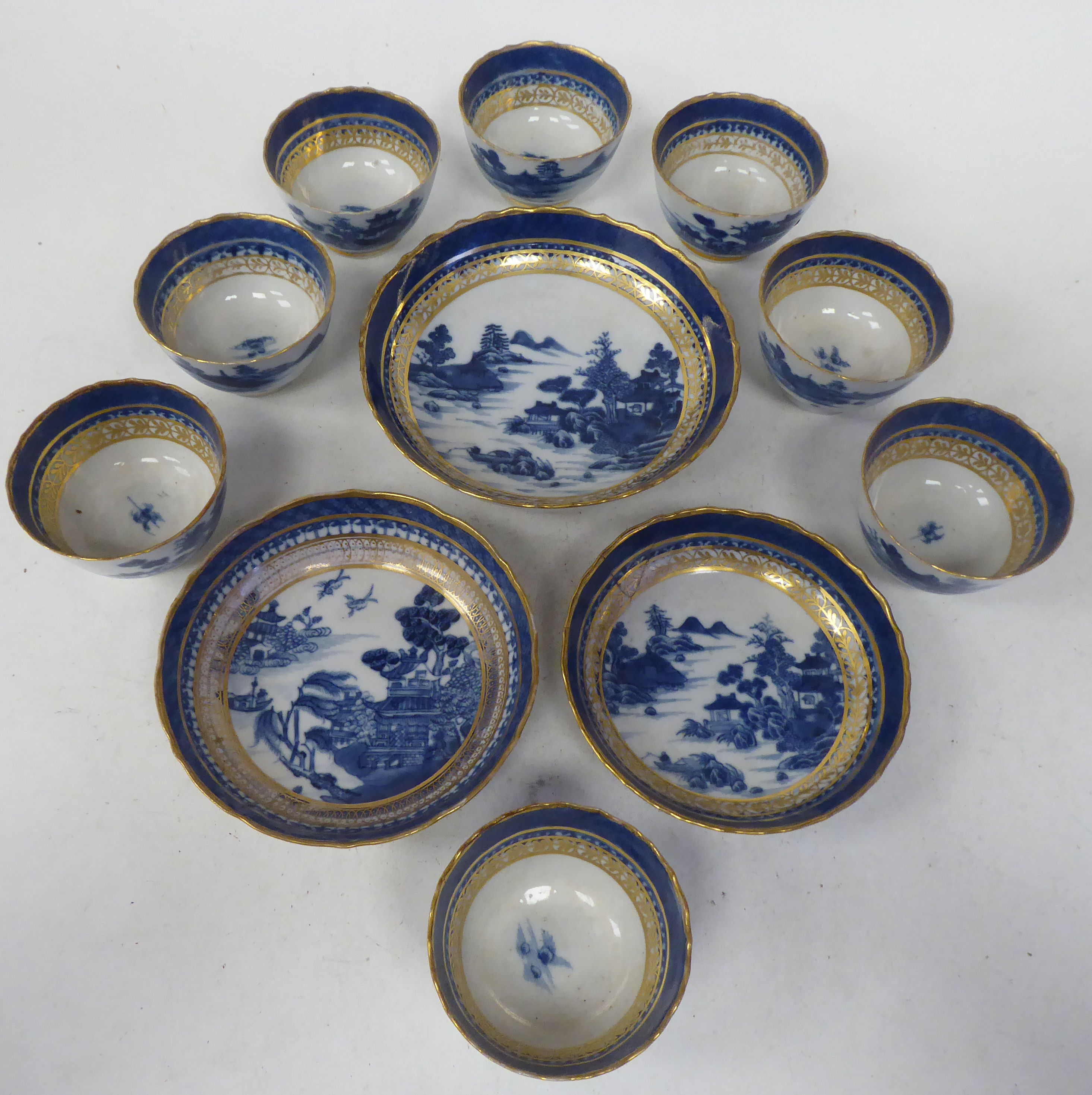 Late 18thC porcelain teaware, decorated in blue, white and gilding with Chinese seascapes, small - Image 2 of 4