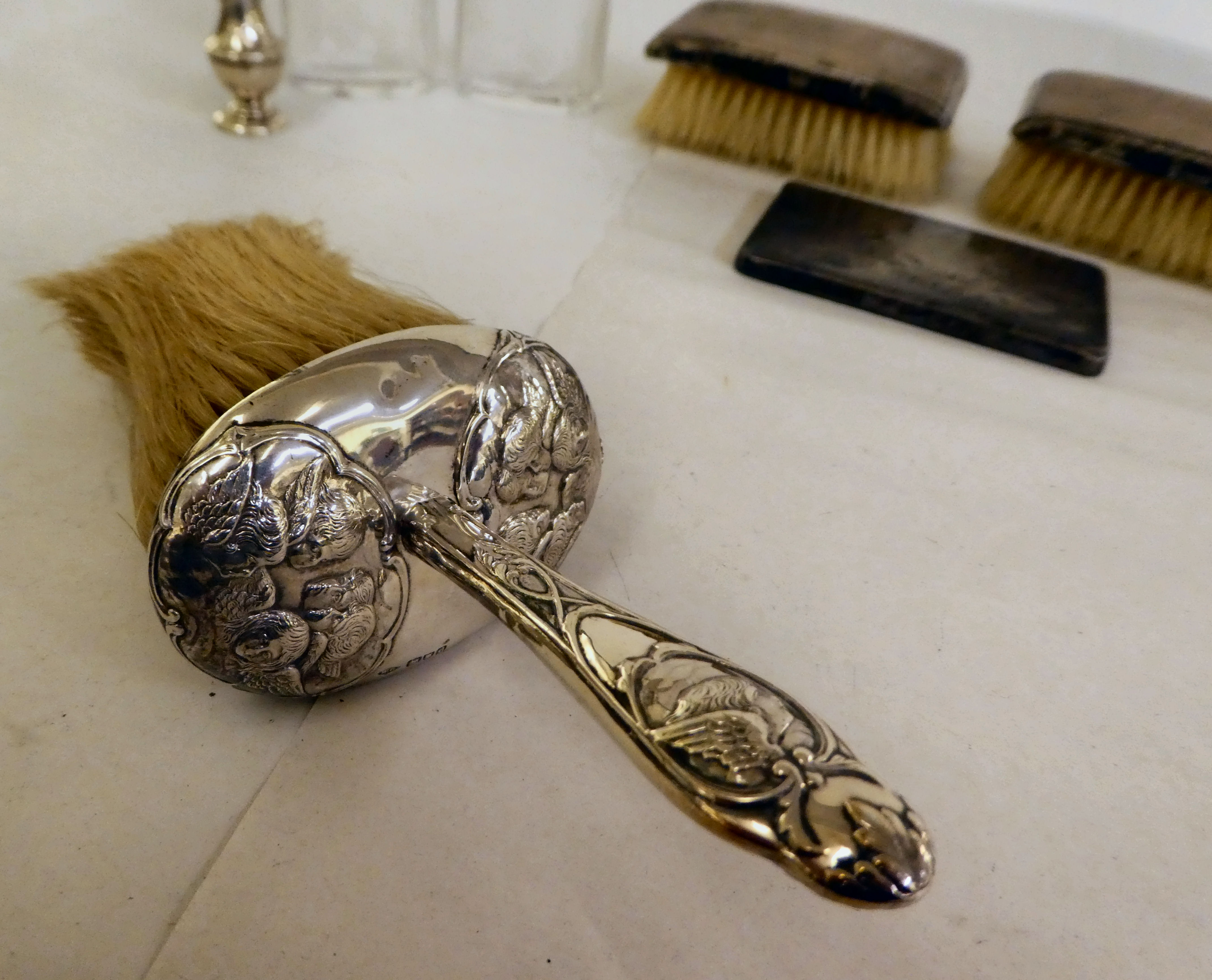 Silver collectables: to include an Art Nouveau silver crumb brush  London 1900 - Image 10 of 17