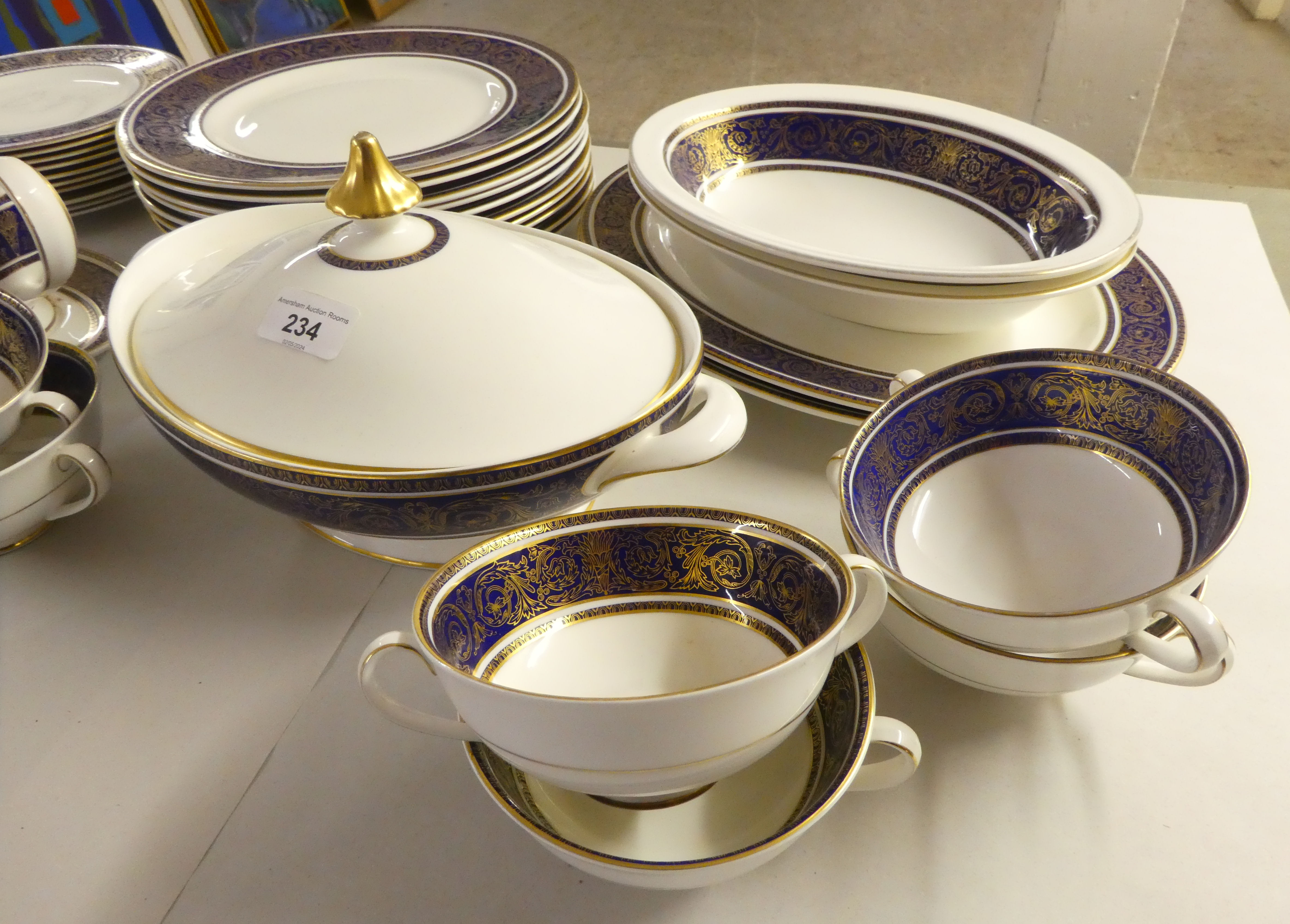 Royal Doulton fine bone china Imperial Blue pattern tableware - Image 2 of 4