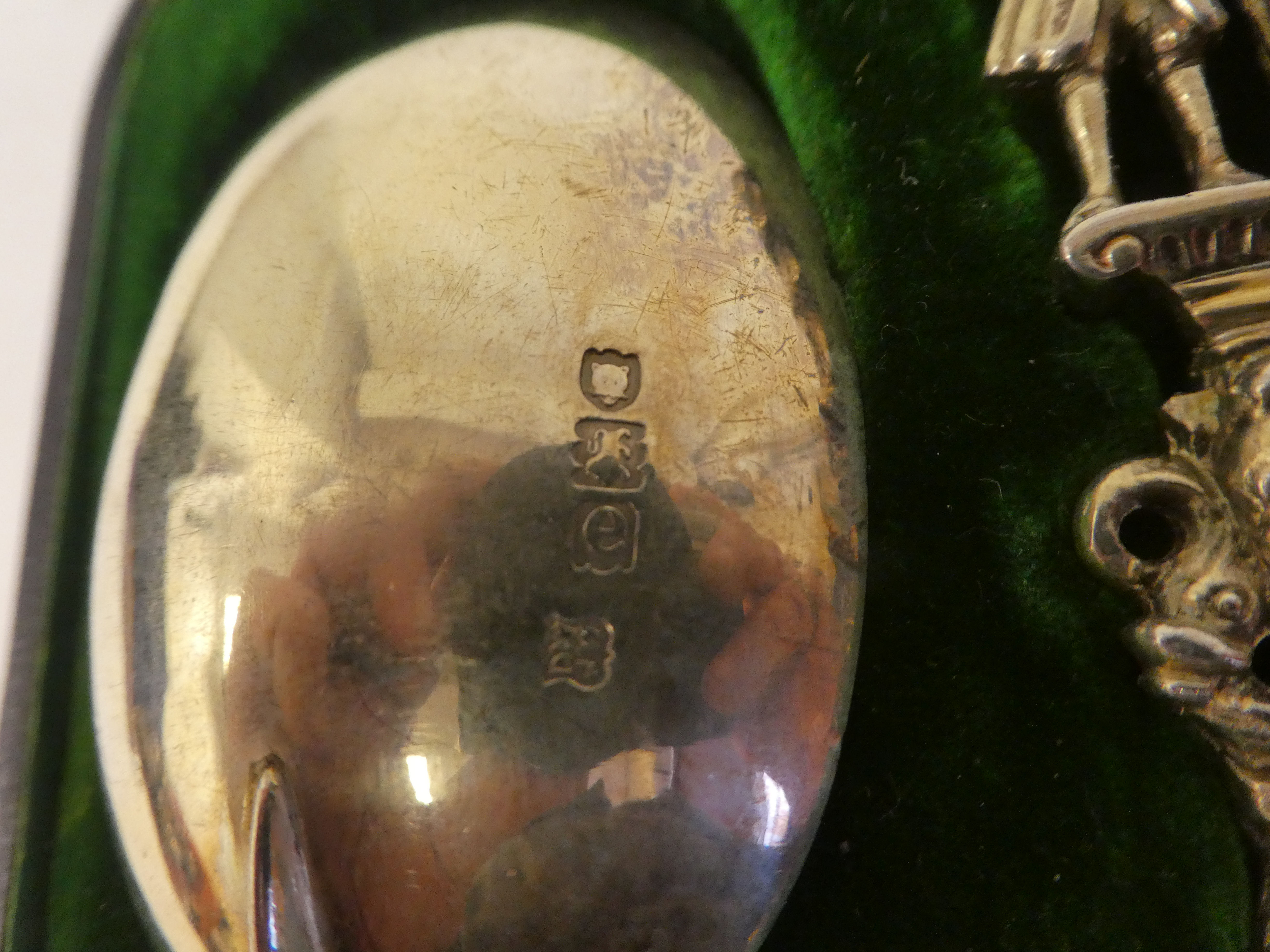 A pair of late Victorian silver gilt presentation anointing style spoons with decoratively cast - Image 5 of 5