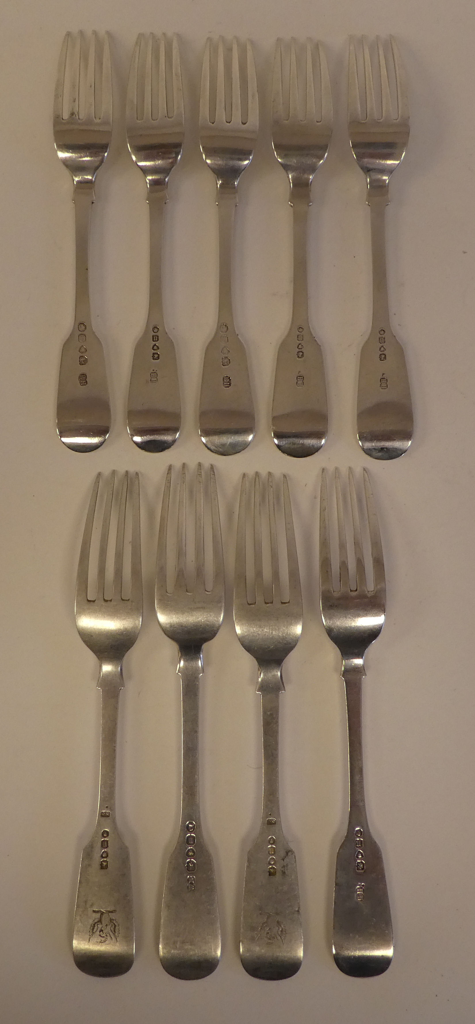 A matched set of nine silver fiddle pattern dessert forks  mixed marks  (approx. combined weight - Image 2 of 4