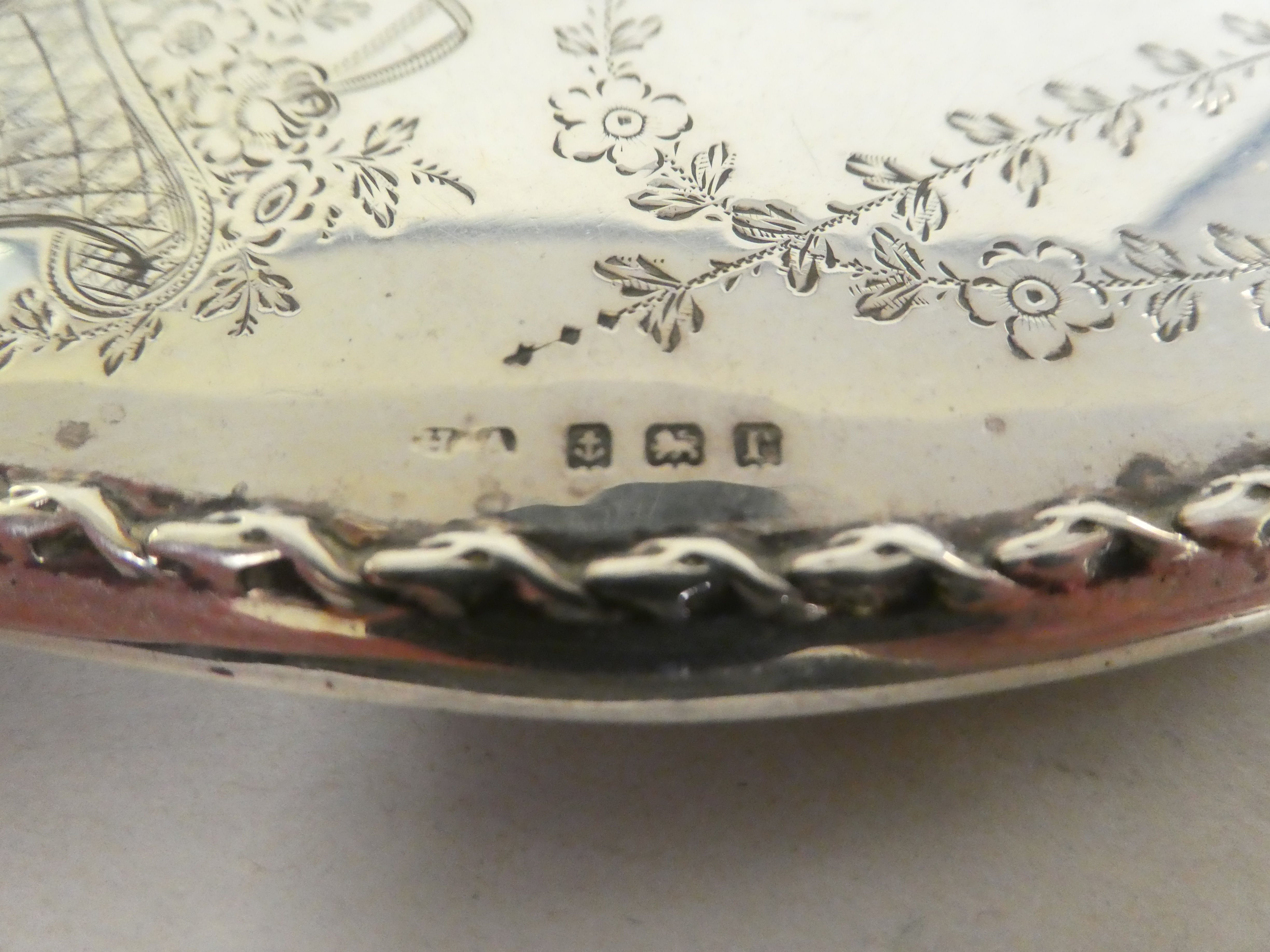 Silver collectables: to include an Art Nouveau silver crumb brush  London 1900 - Image 9 of 17