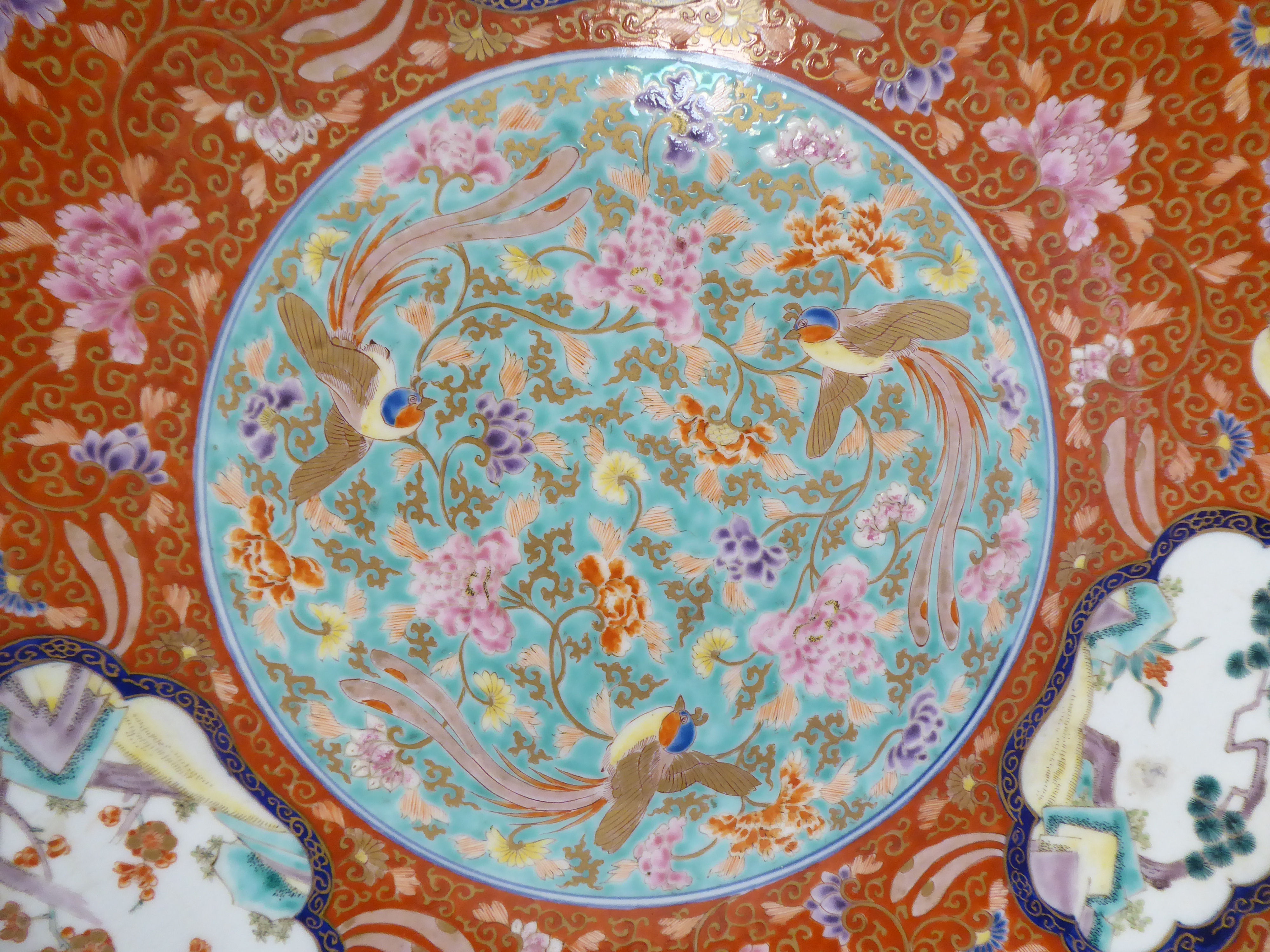 A 19thC Chinese porcelain charger, decorated to the centre with songbirds and flora and border - Bild 2 aus 6