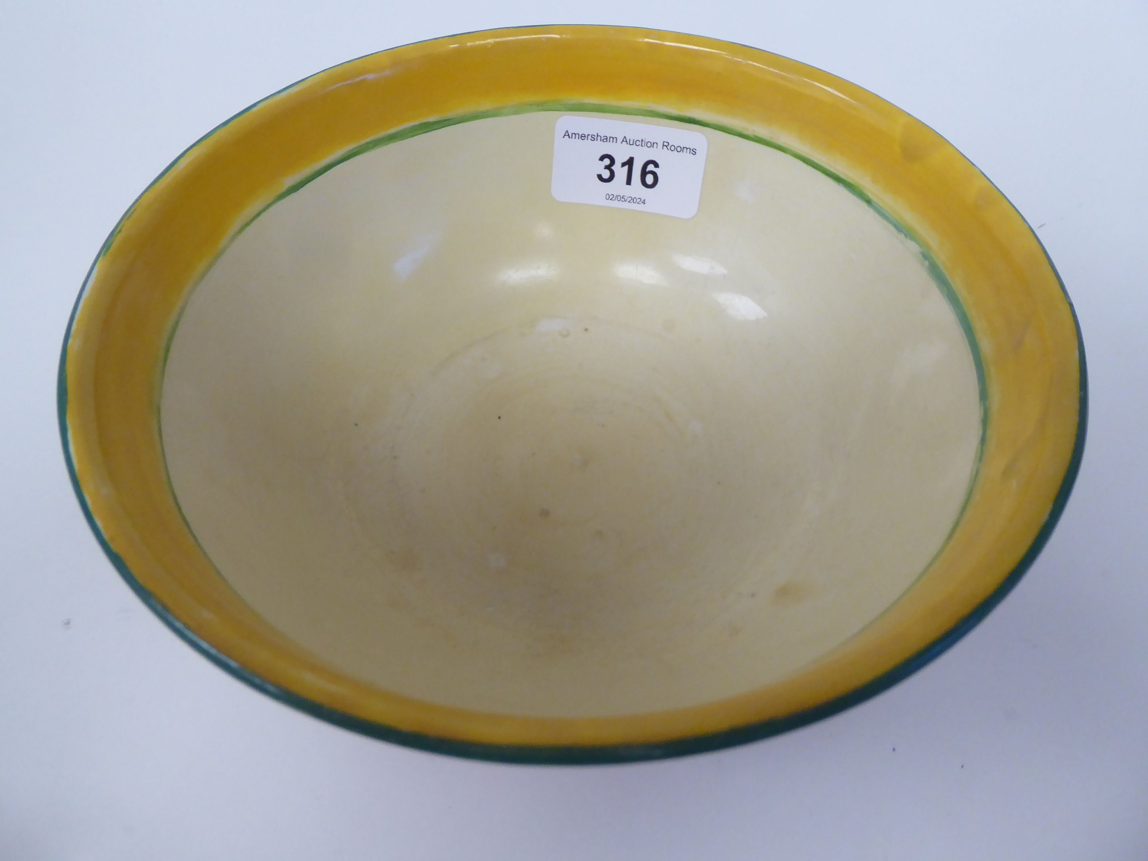 A Clarice Cliff Bizarre, Newport Pottery, Crocus pattern bowl  6.5"dia - Image 2 of 3