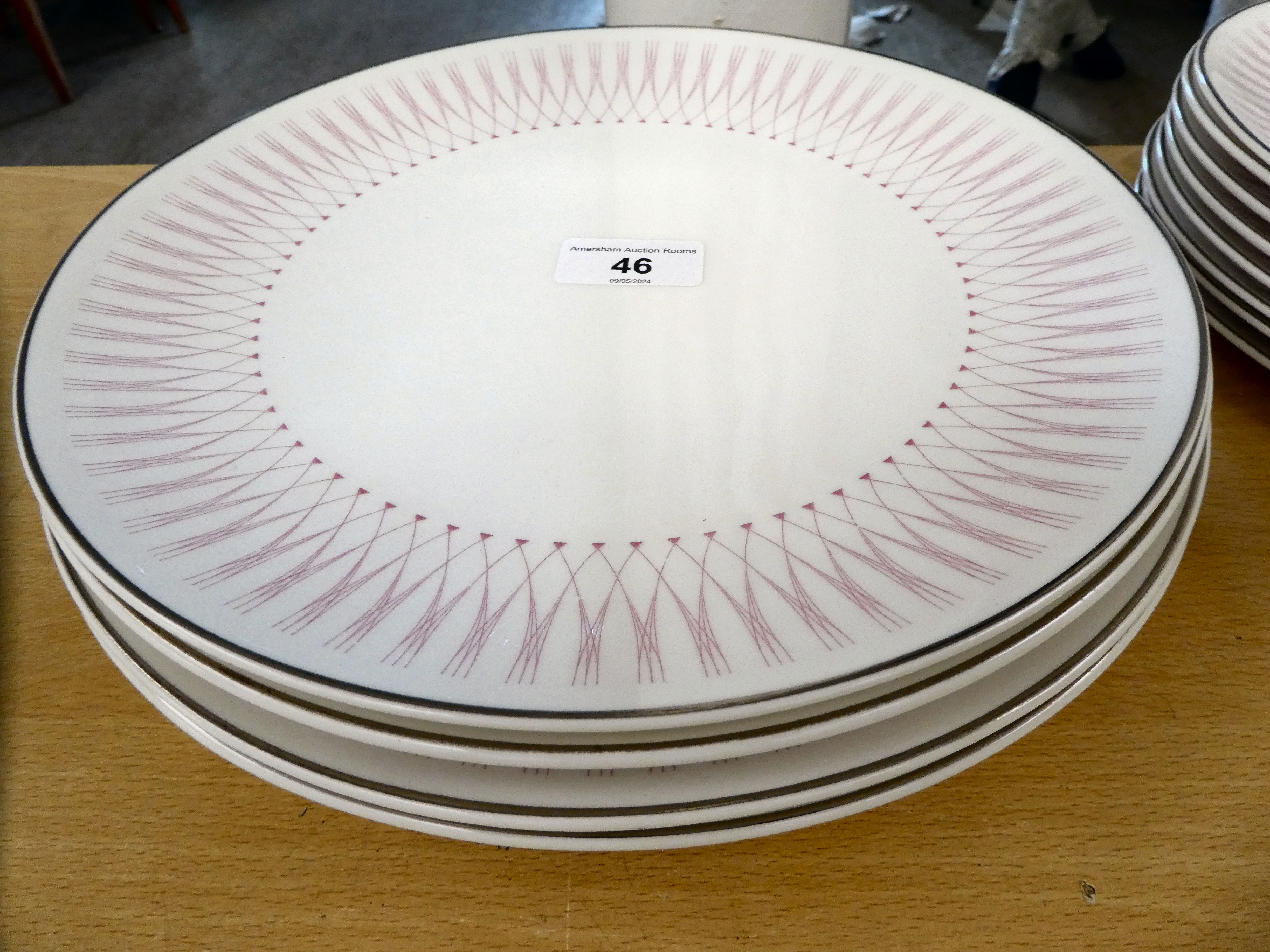 Royal Doulton china Pink Radiance pattern (H.4939) tableware - Image 4 of 6