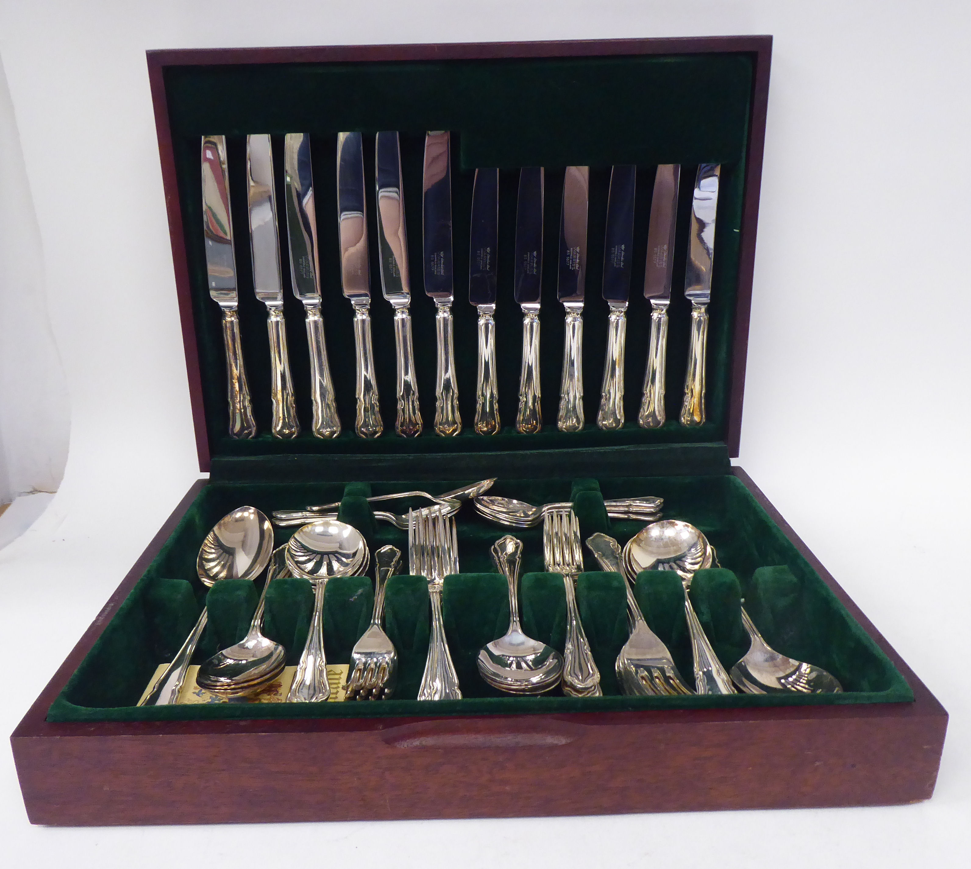 Silver plated tableware: to include a canteen of cutlery and flatware - Image 2 of 10