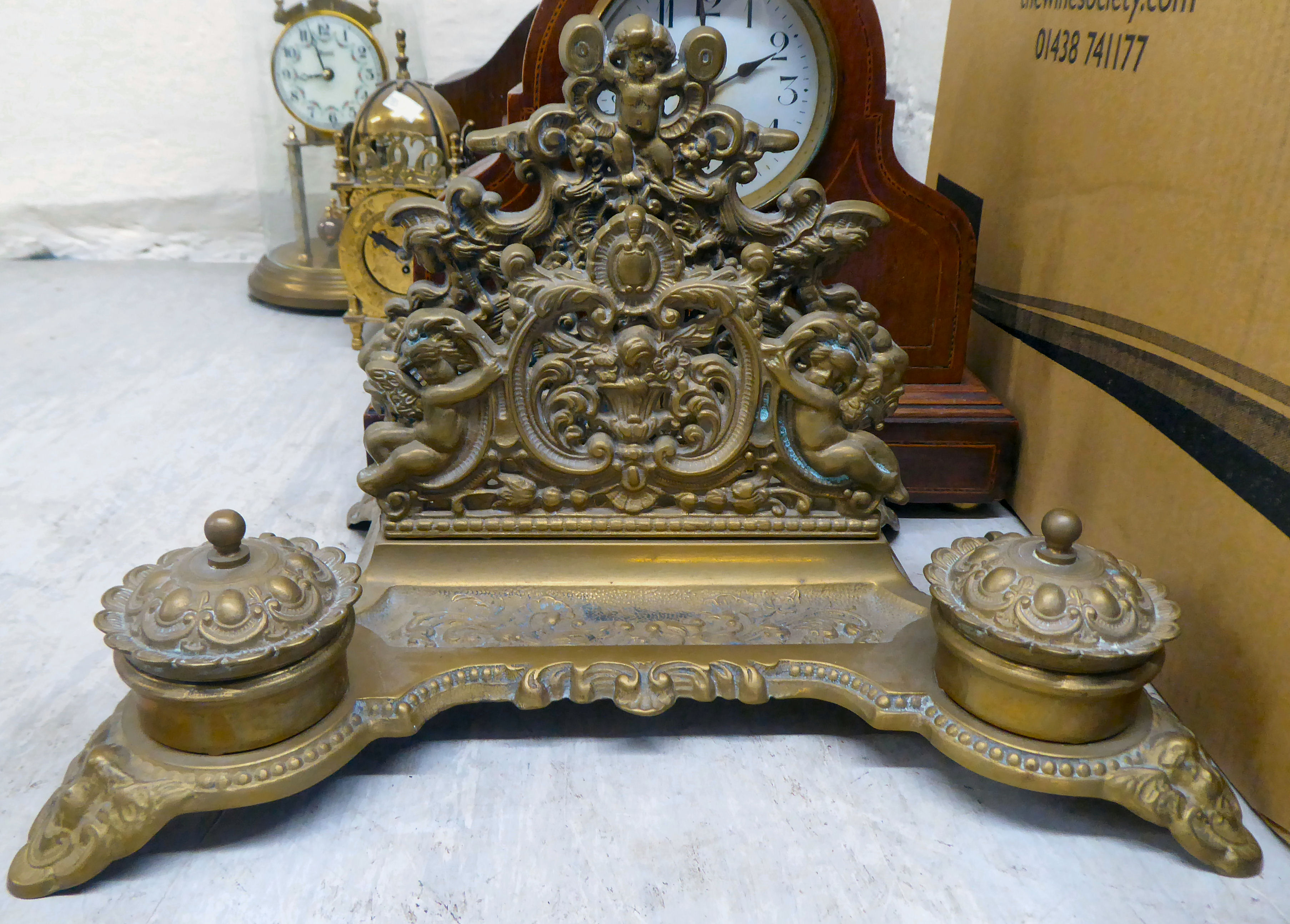 A mixed lot: to include variously cased timepieces and mantel clocks - Image 6 of 8