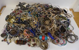 Costume jewellery, mainly bangles and bracelets, simulated pearls and other necklaces