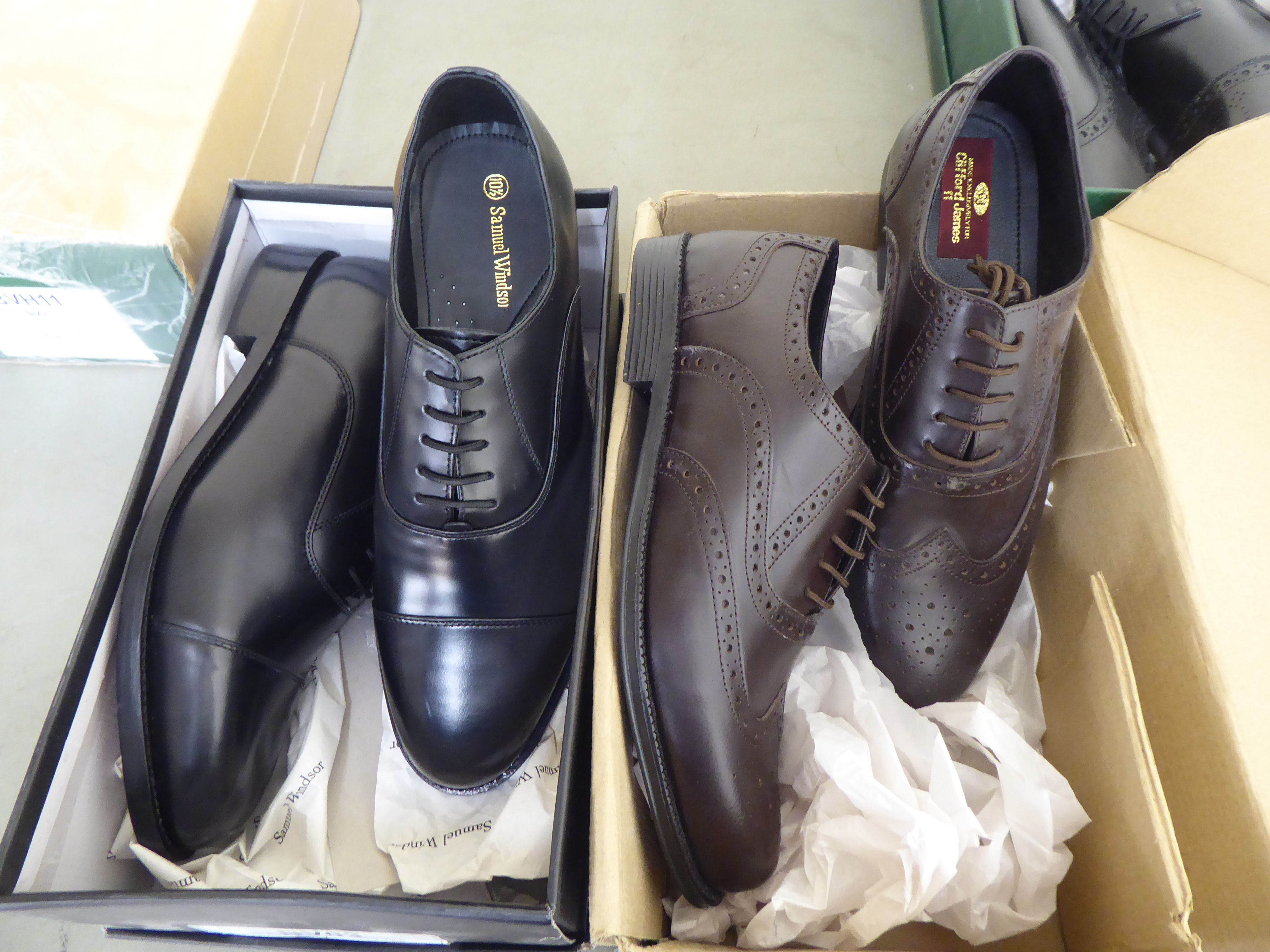 Shoes: to include a pair of Samuel Windsor  size 10.5 - Image 3 of 4
