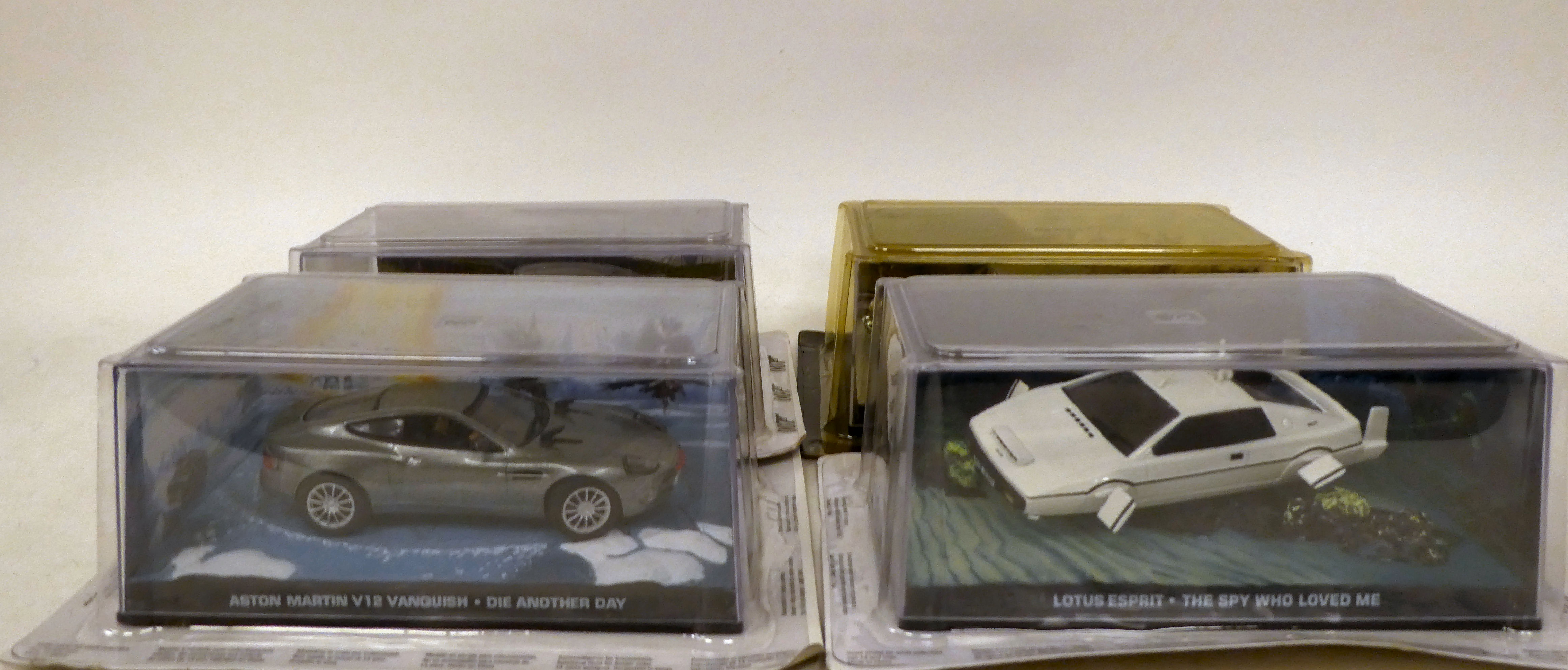 Diecast model vehicles: to include a 007 Lotus Esprit  boxed - Image 10 of 11