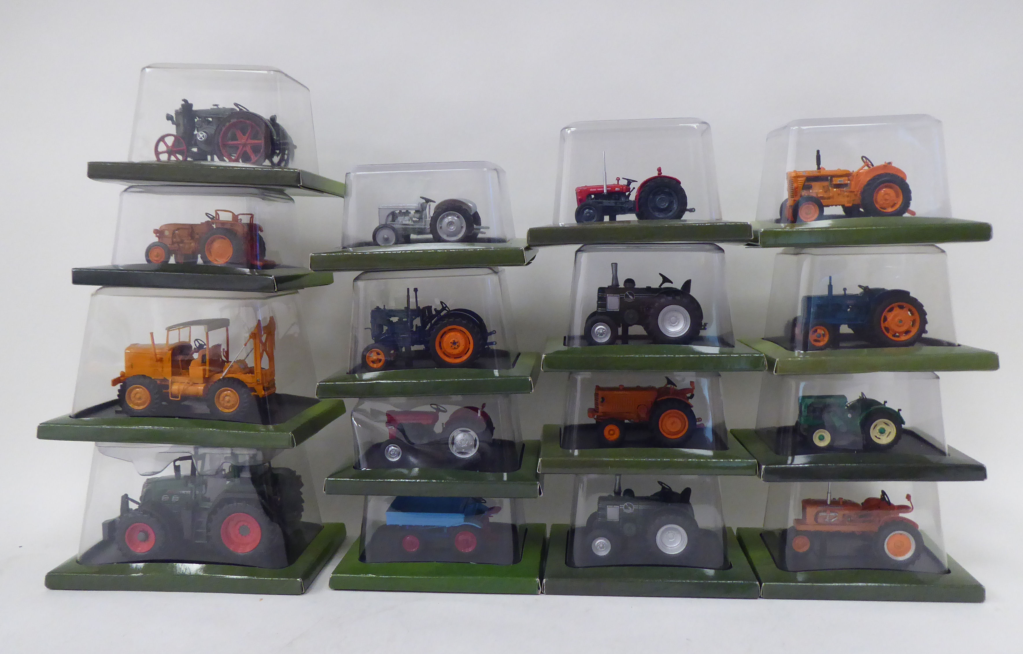 Diecast model agricultural vehicles: to include a tractor  boxed - Image 5 of 6