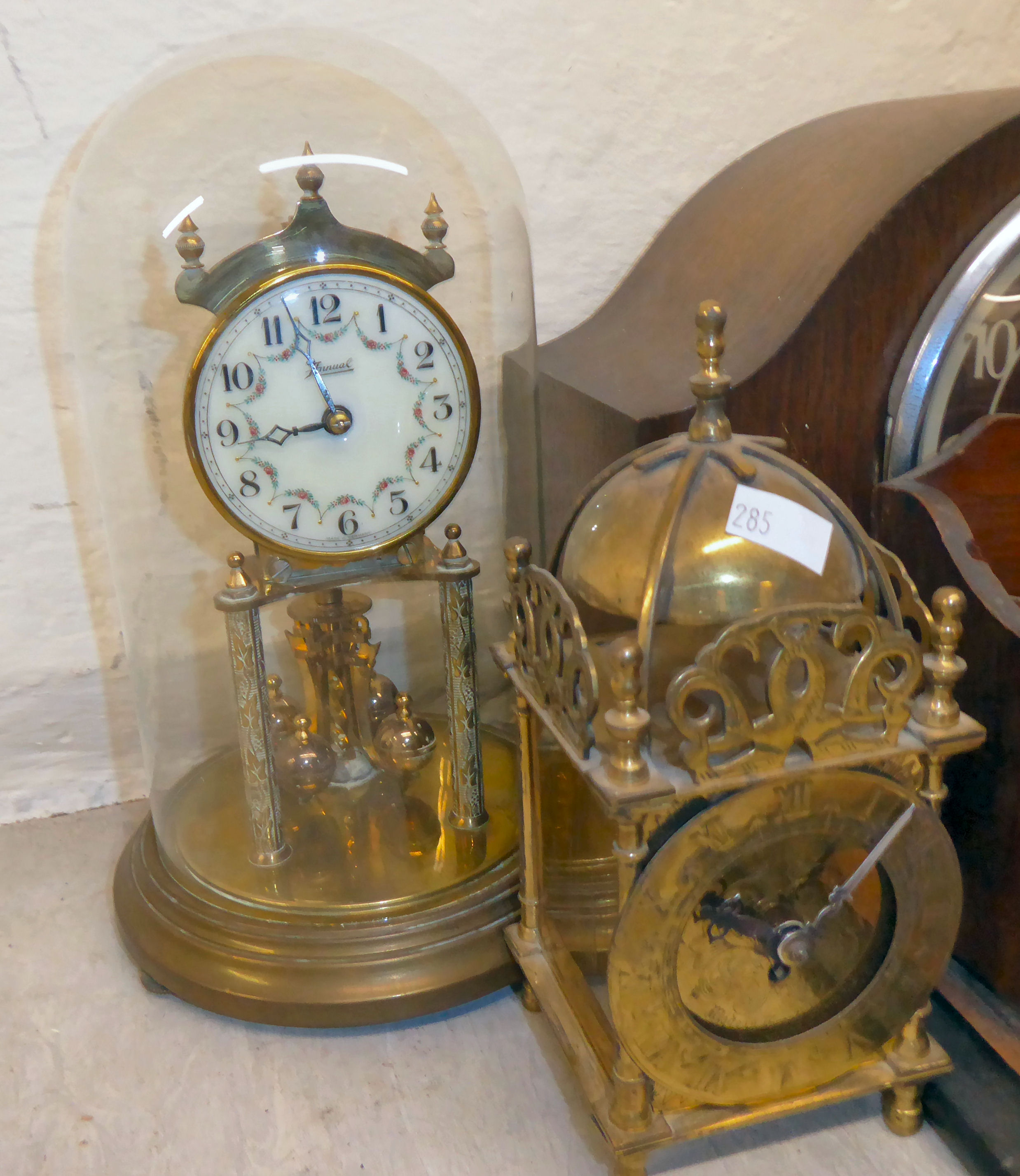 A mixed lot: to include variously cased timepieces and mantel clocks - Image 4 of 8