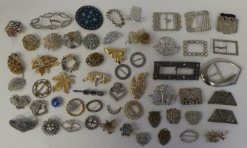 Costume jewellery, mainly brooches and belt buckles