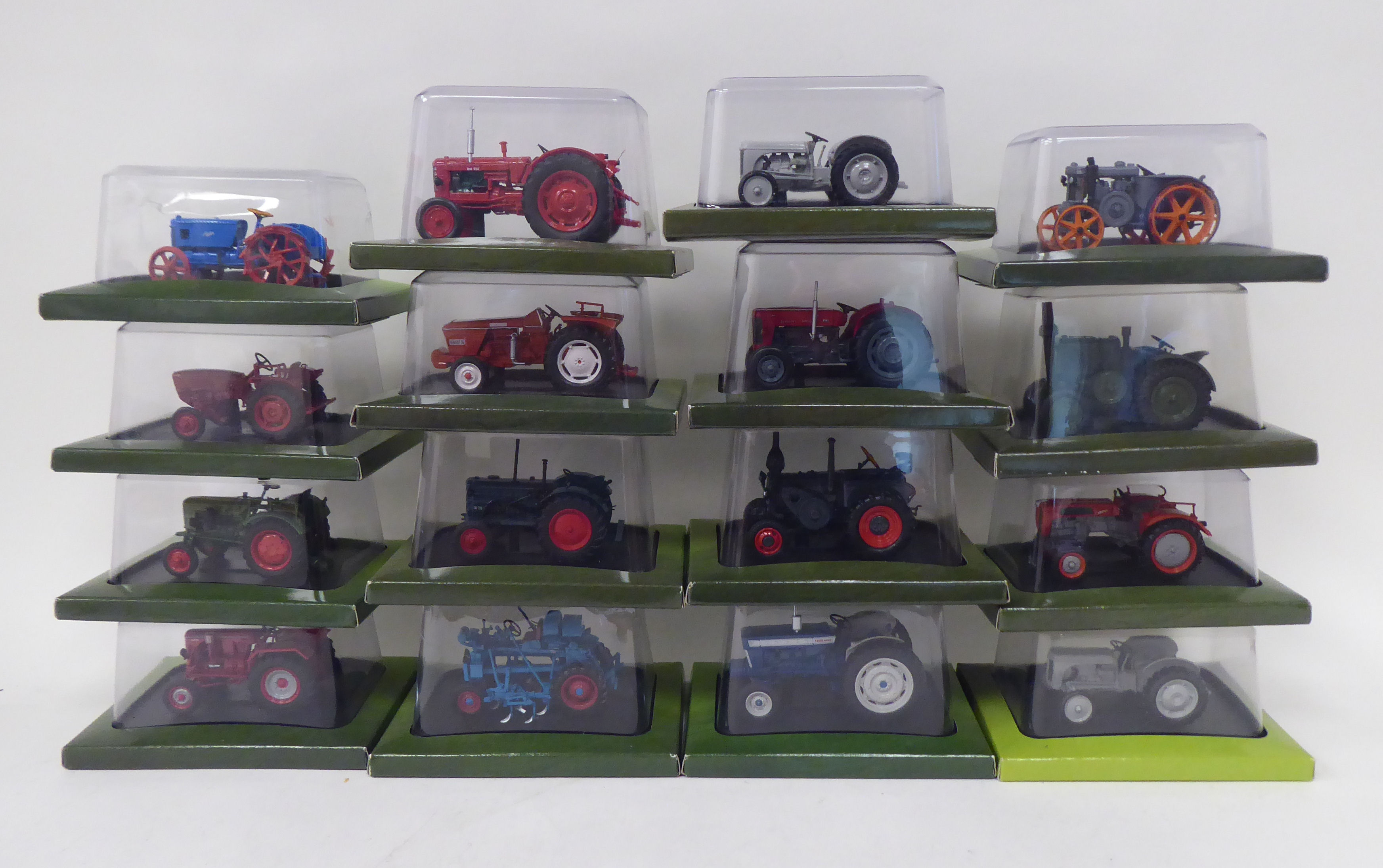 Diecast model agricultural vehicles: to include a tractor  boxed - Image 4 of 6