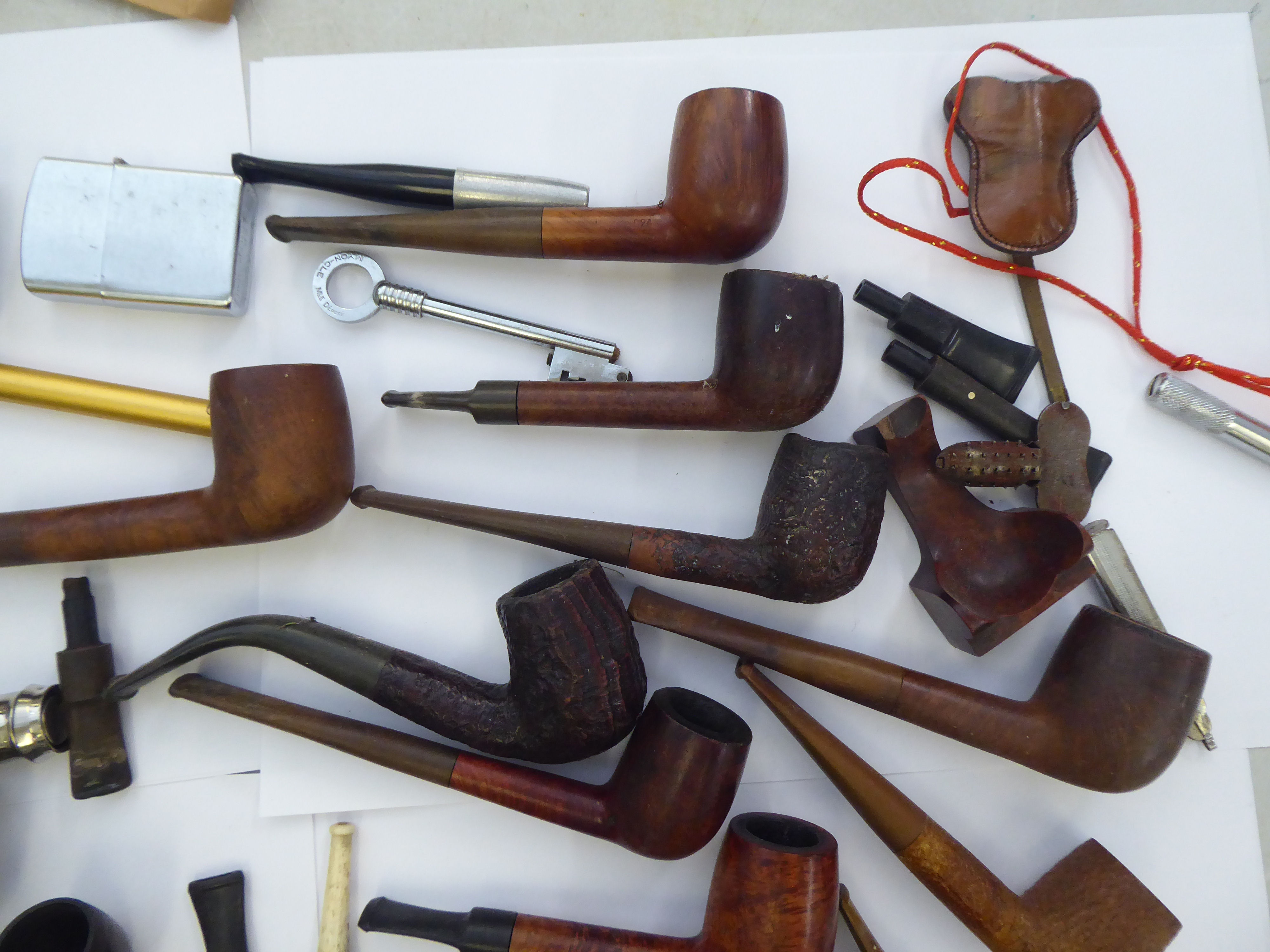 Early-mid 20thC variously made smokers pipes - Image 3 of 5